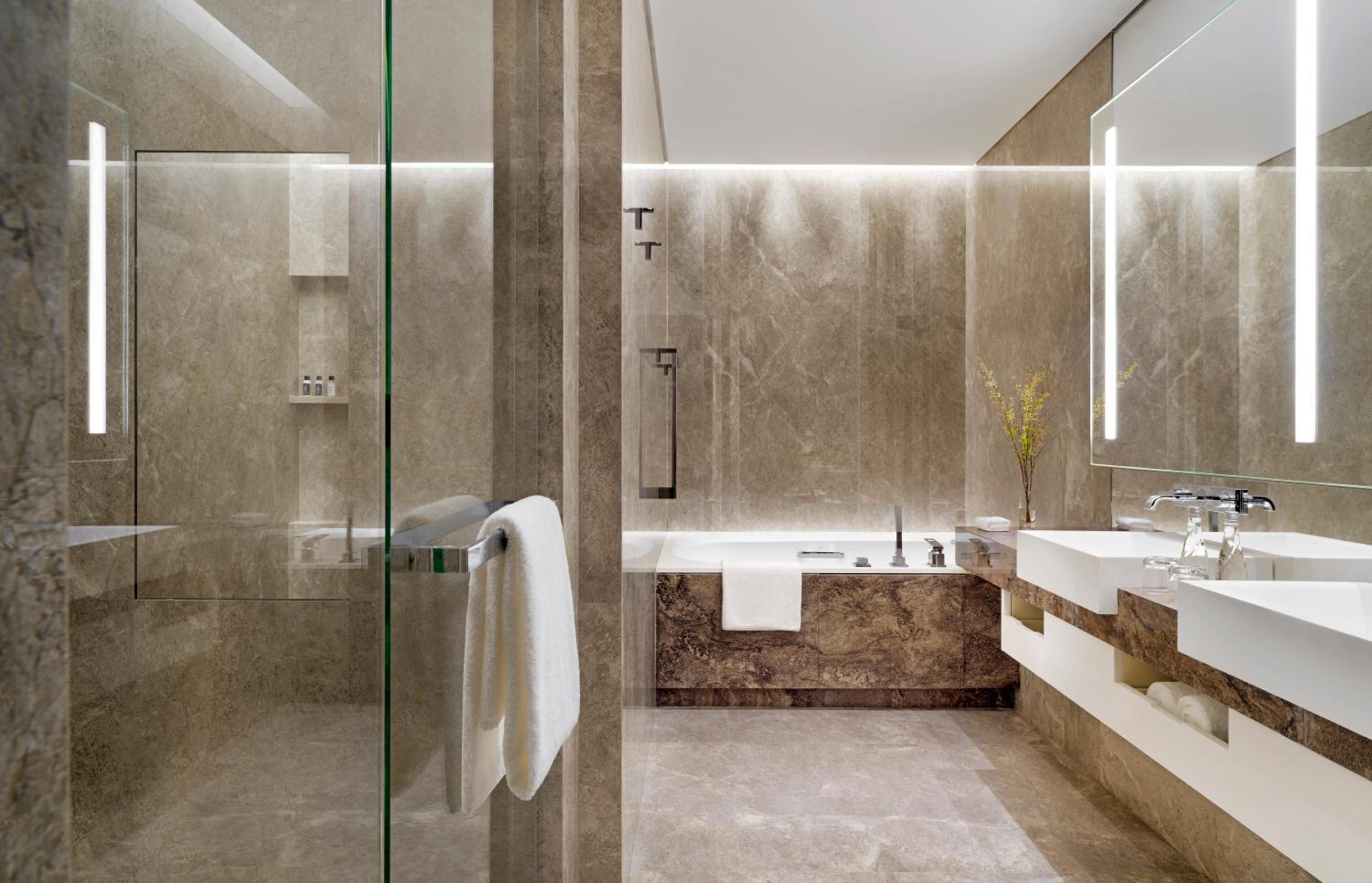 Grand Club Deluxe King Room