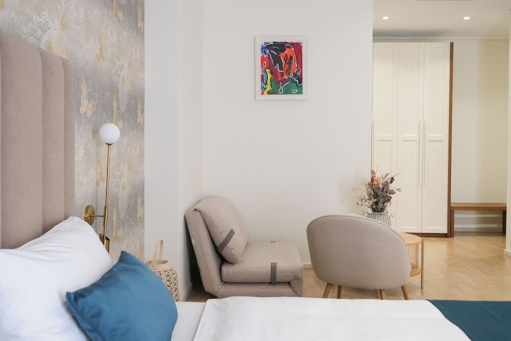 Family Quadruple Room, 1 King Bed with Sofa bed, Non Smoking, City View