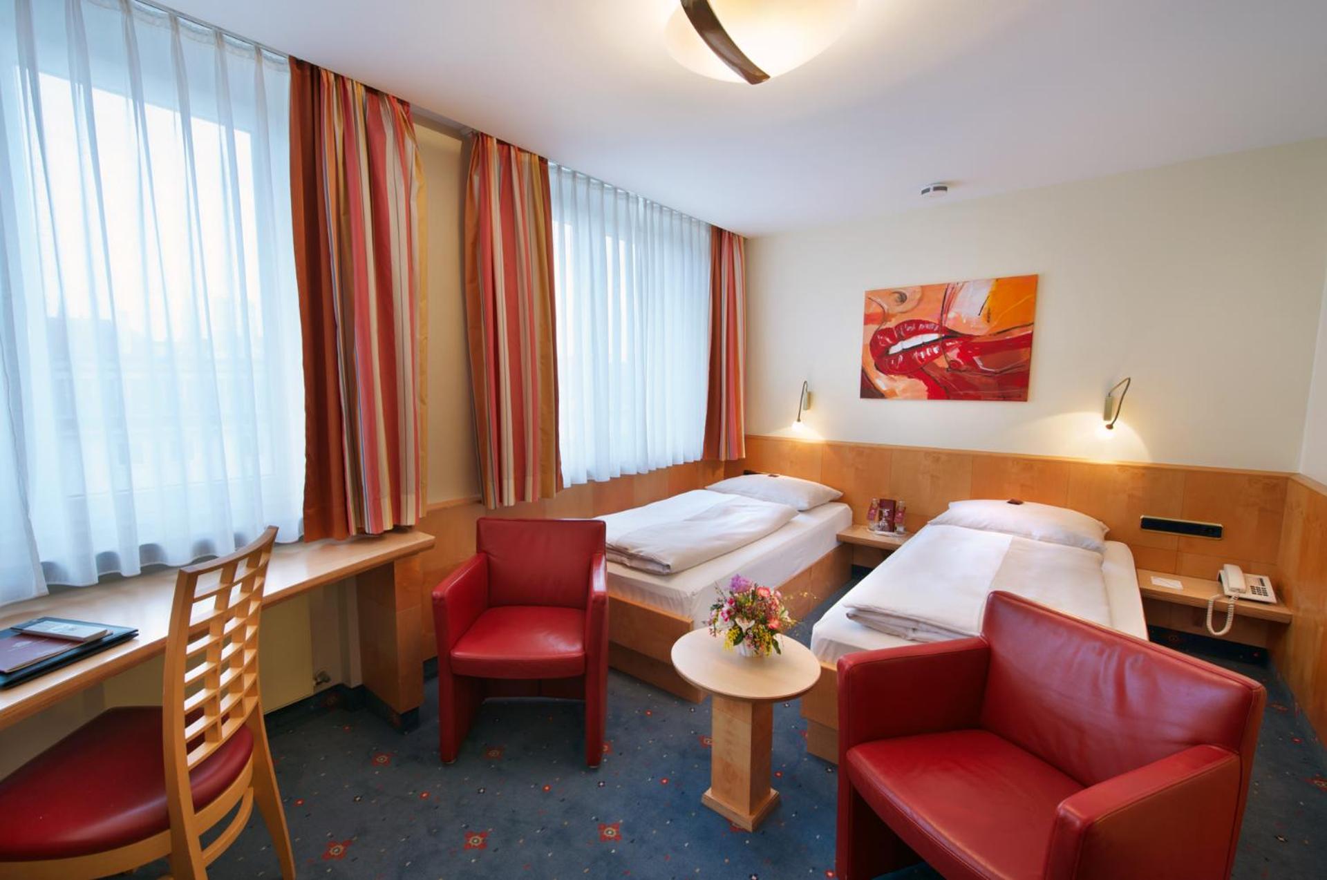 Standard Twin Room