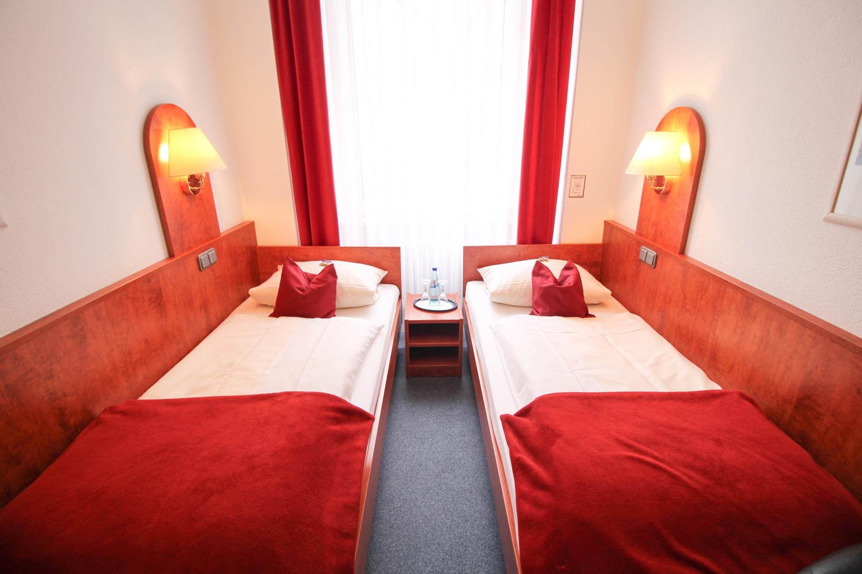 Economy Twin Room