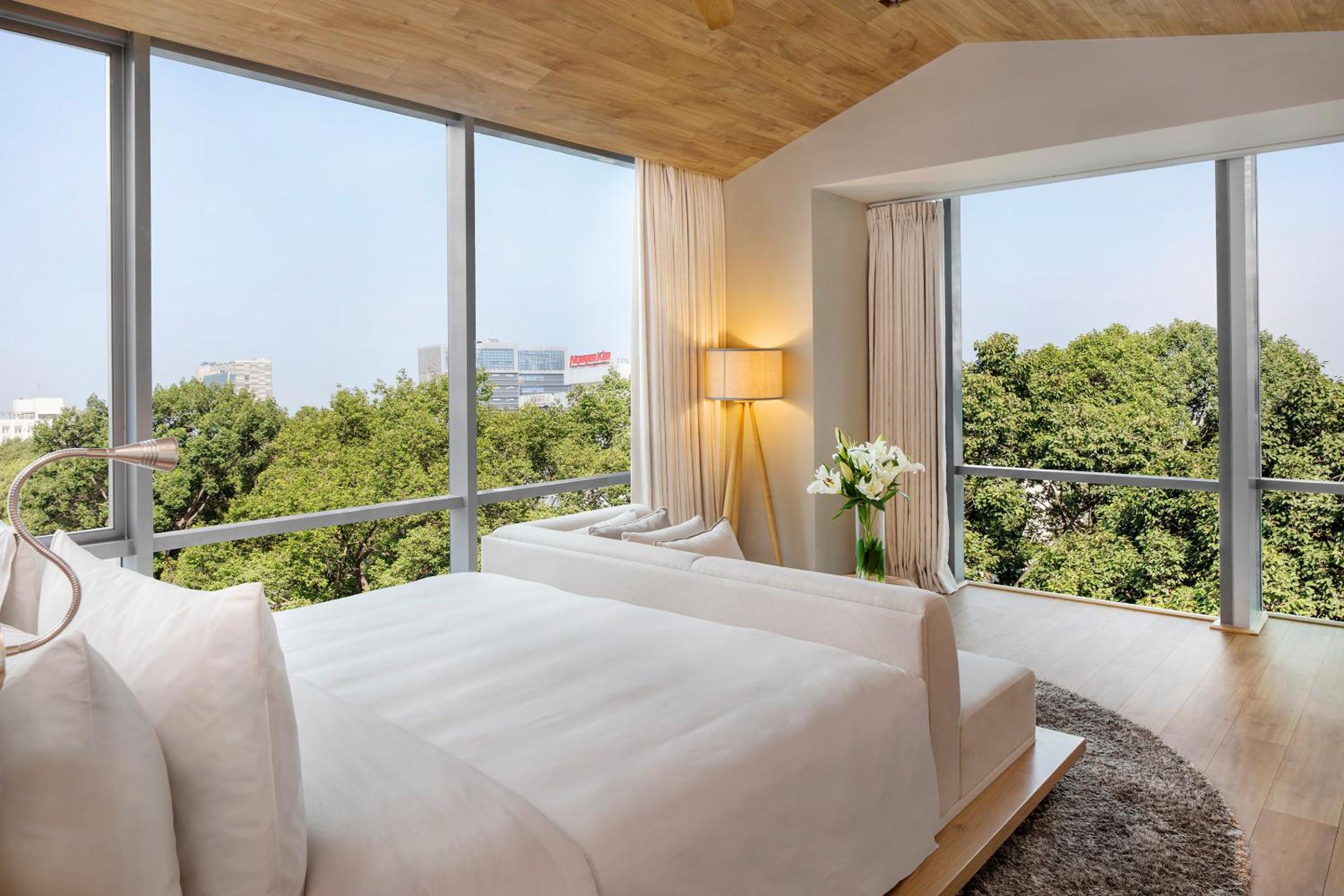 Corner Suite