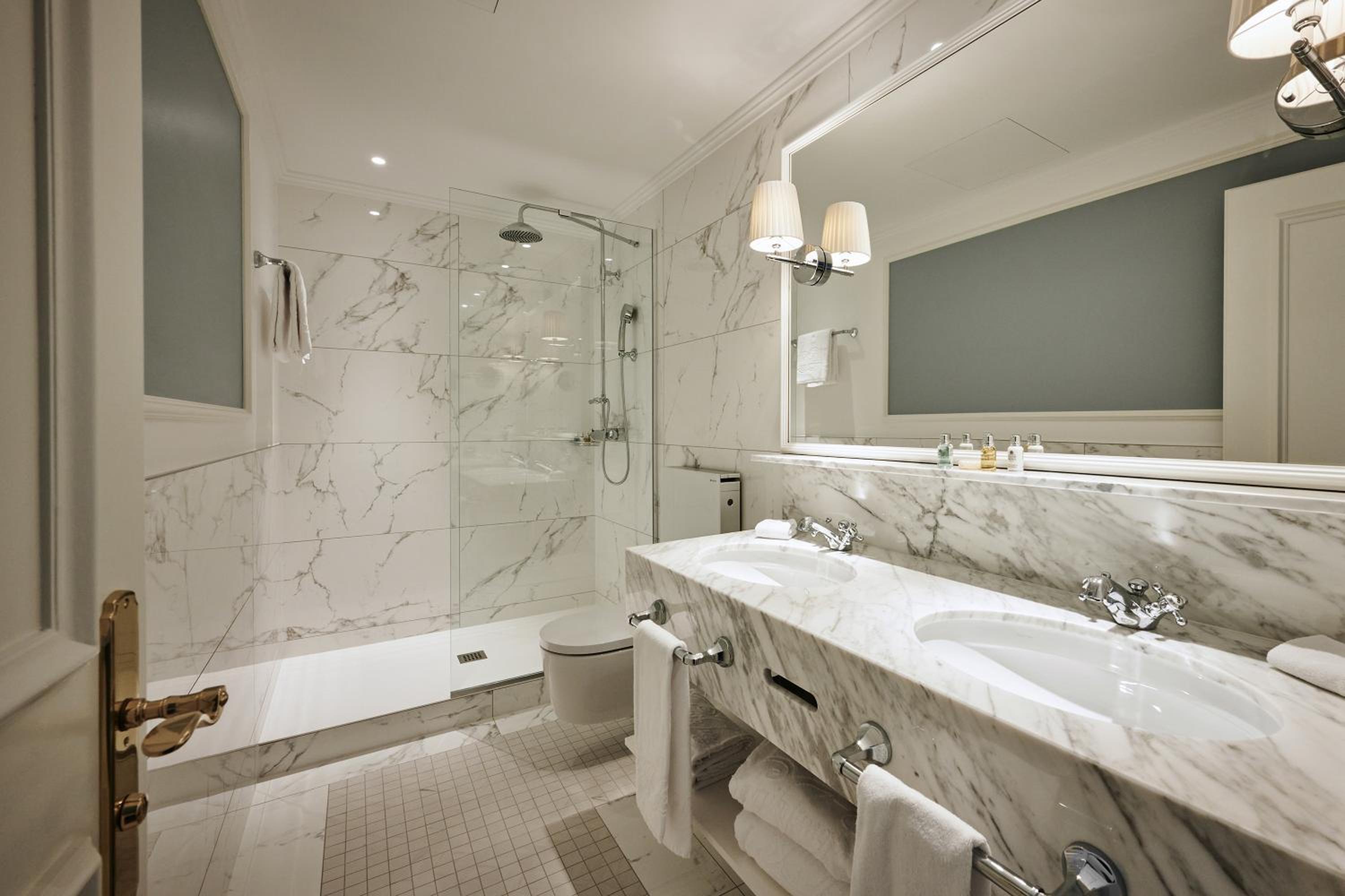 Deluxe Junior Suite
