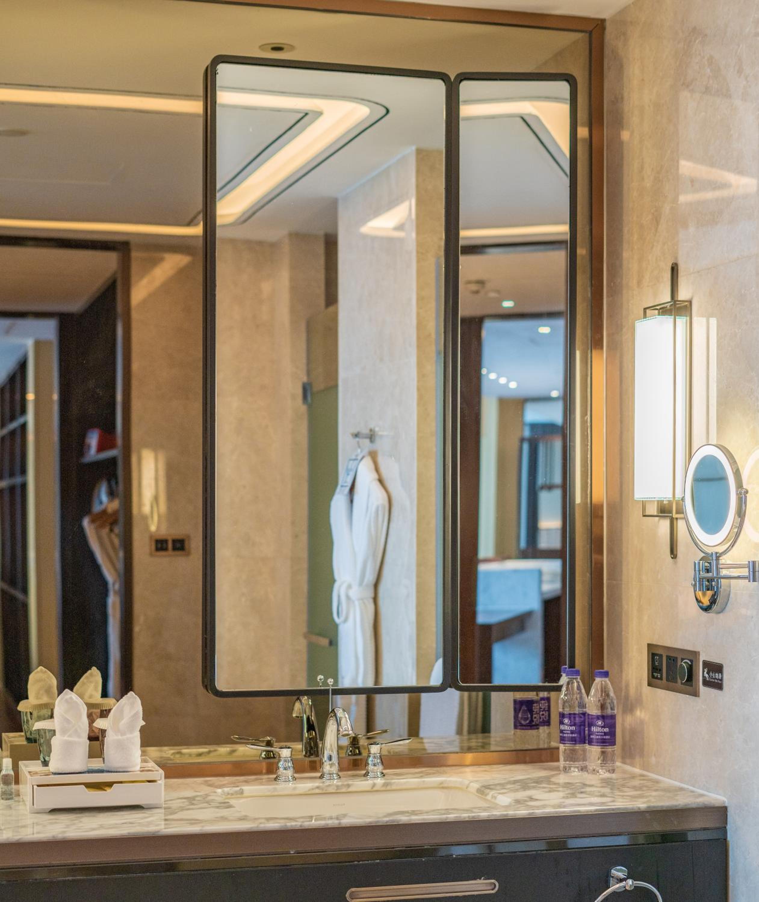 King Room - Mobility Accessible 