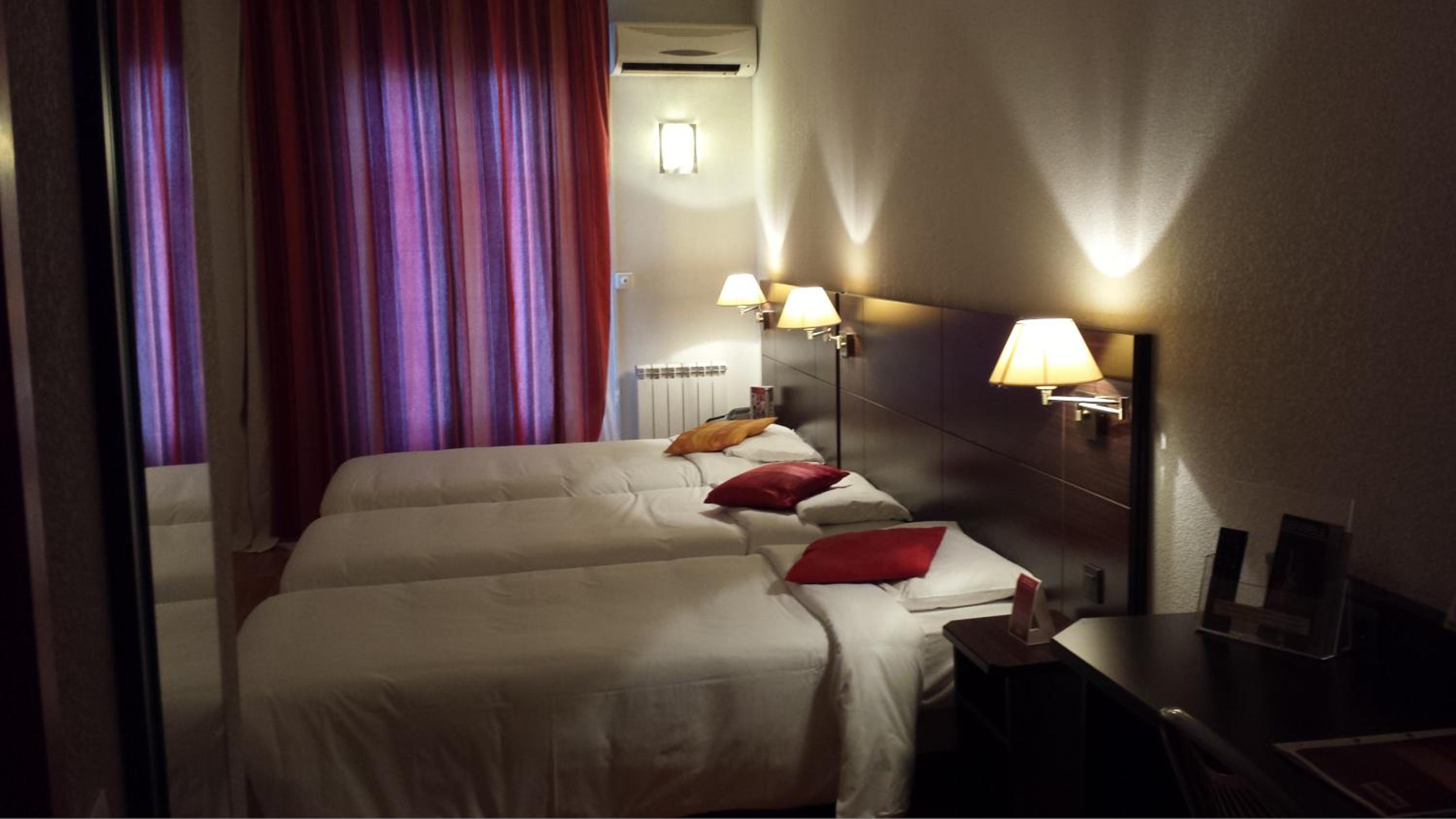 Triple Room with Three Single Beds