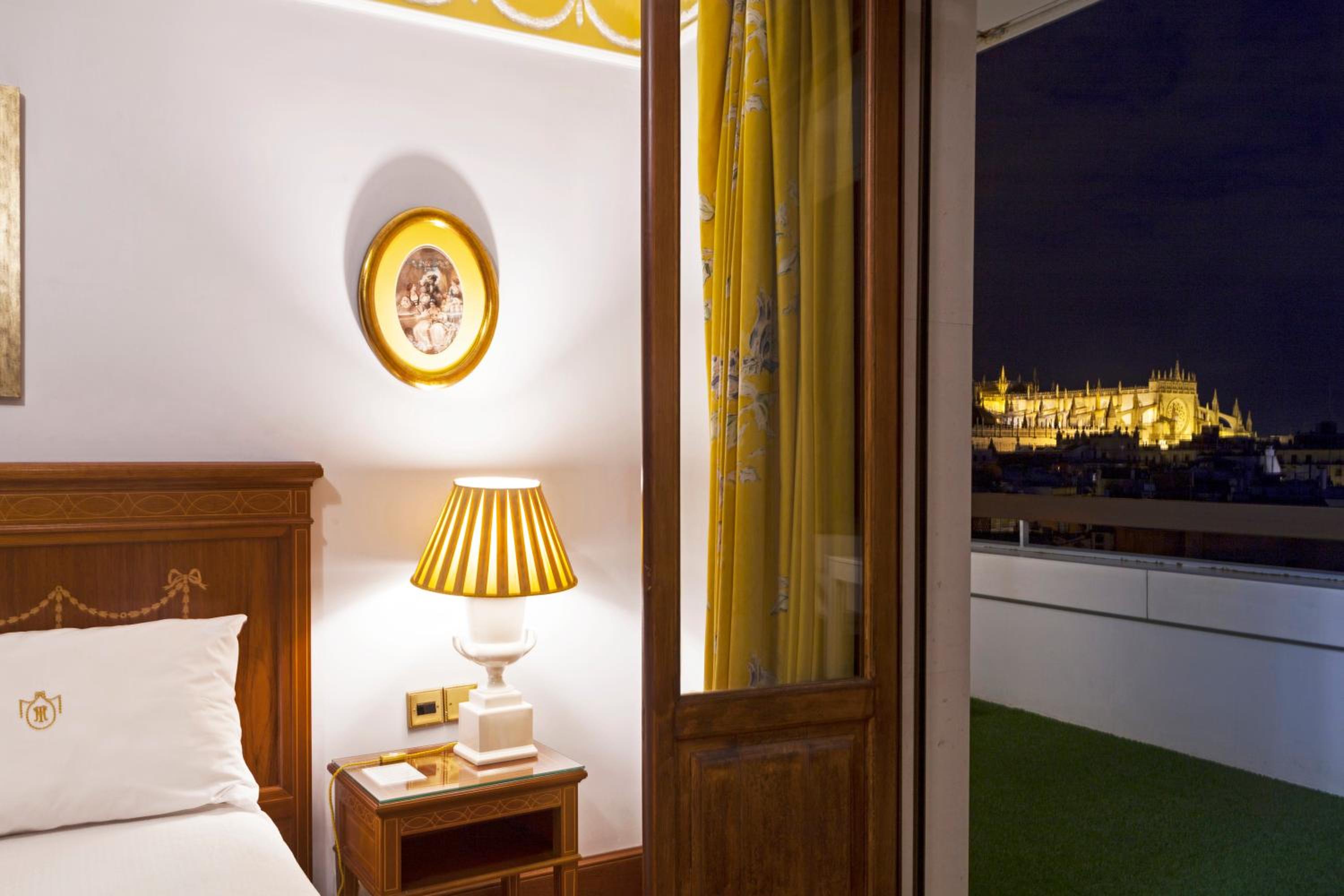 Deluxe Double Room with Terrace