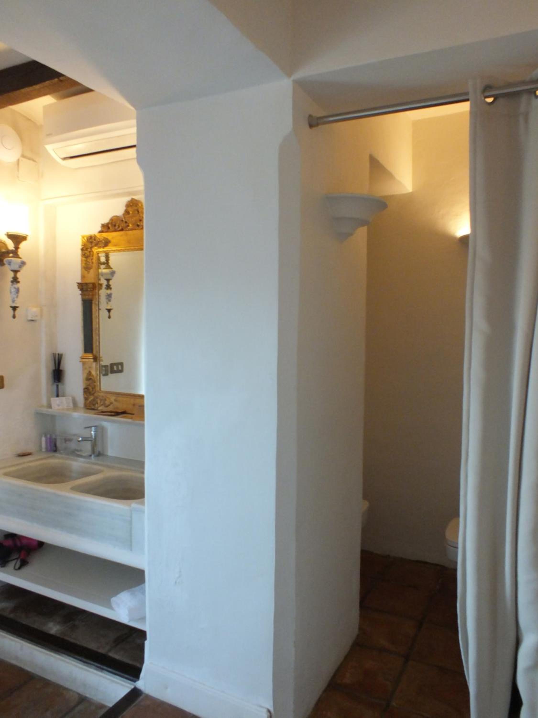 Junior Suite with Terrace and Views of El Tajo