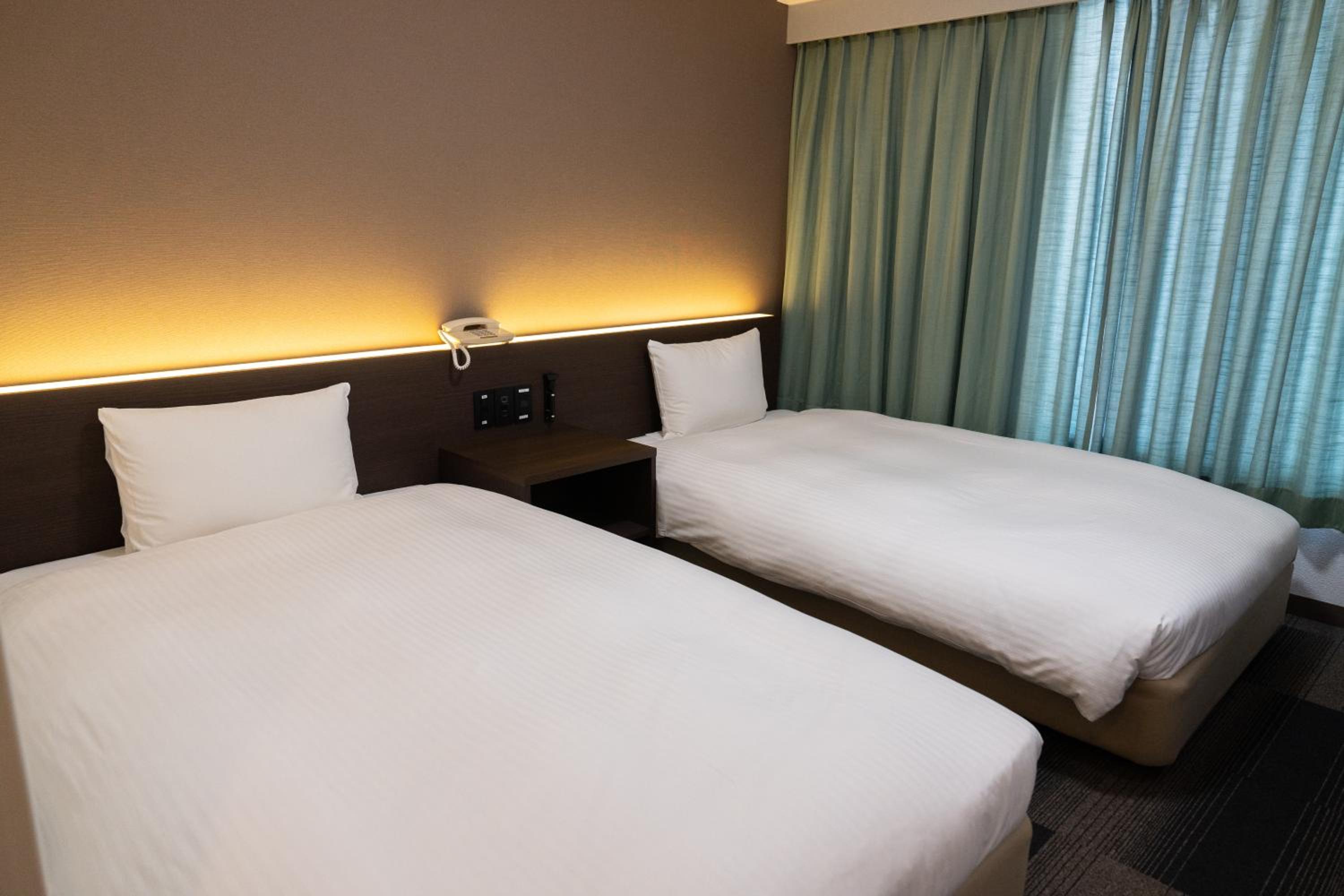 Twin Room - Non-Smoking