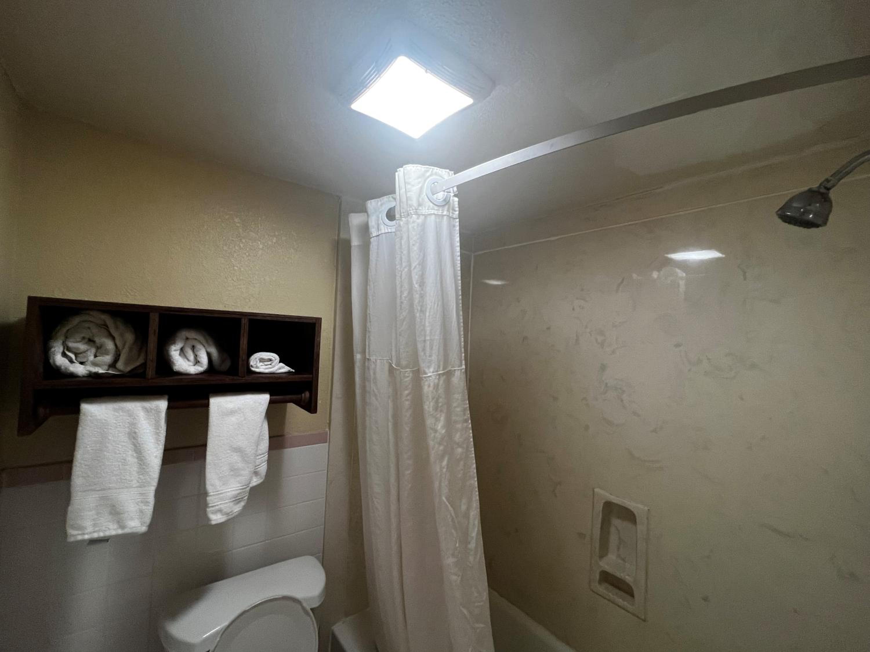 King Room - Non-Smoking