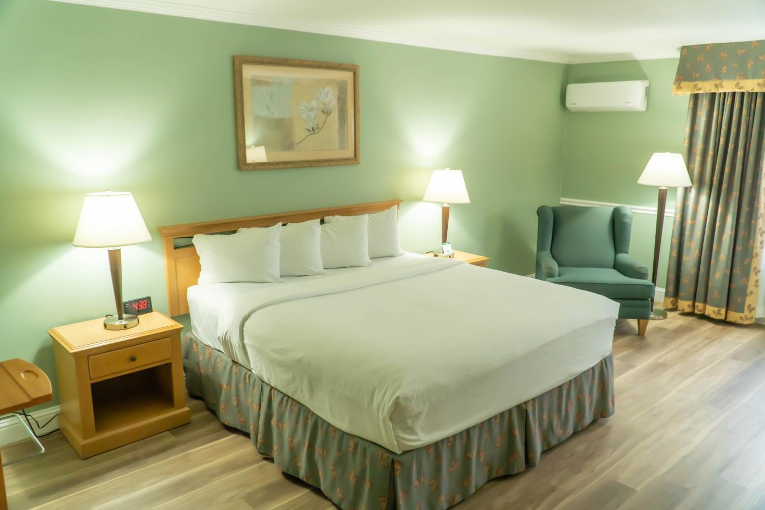 Superior King Room