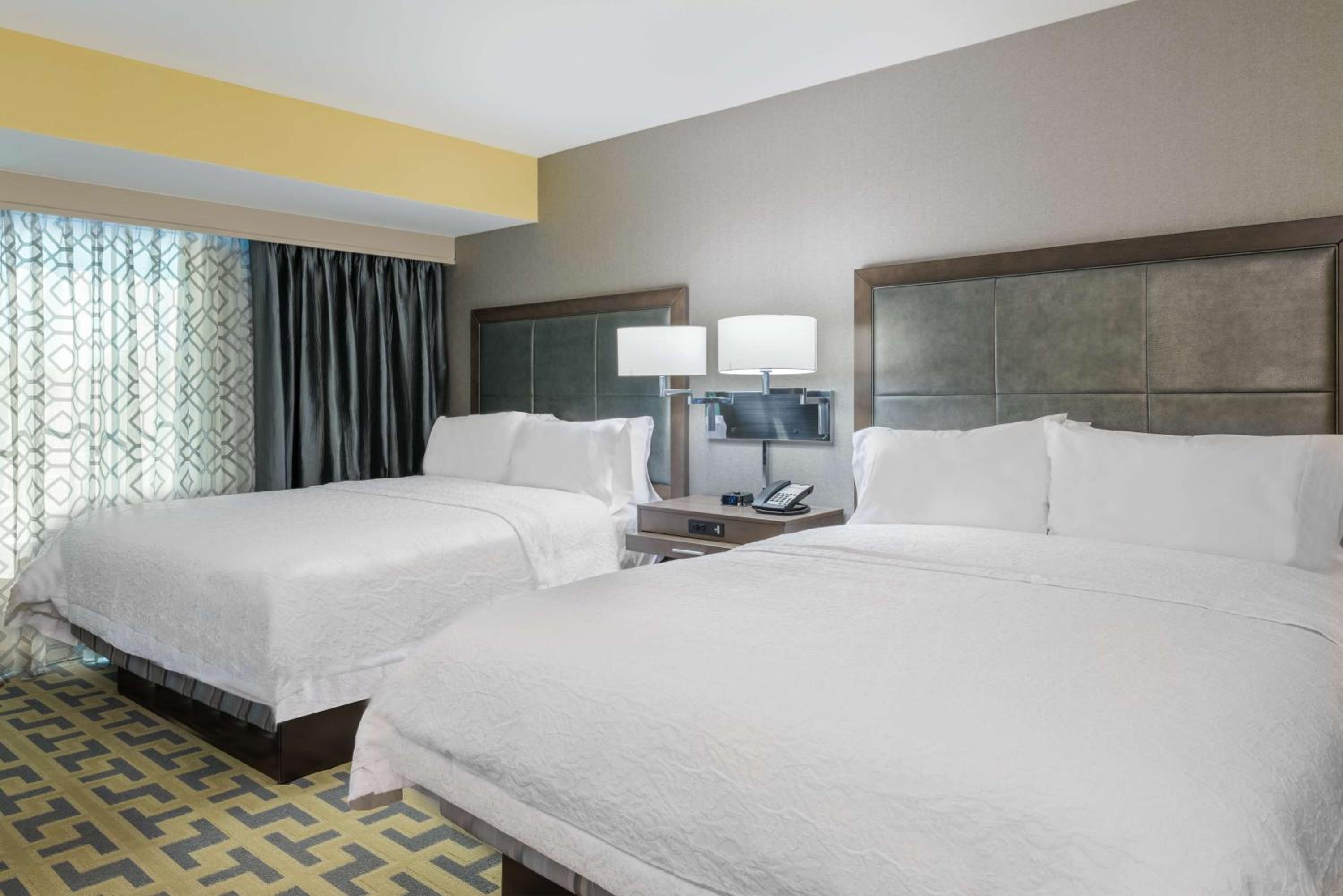Queen Room with Two Queen Beds - Hearing Access/Non-Smoking
