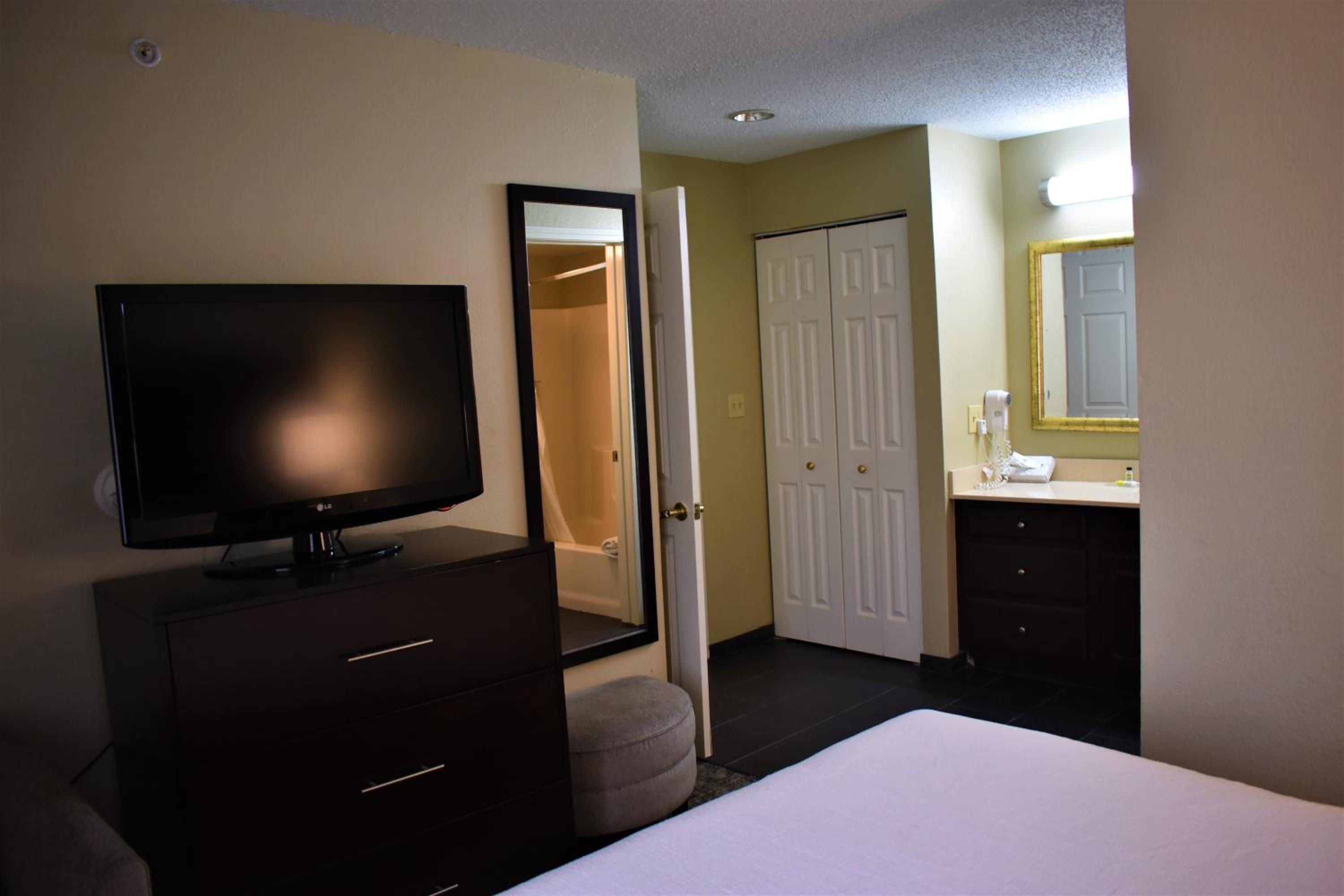 Two-Bedroom Family Suite