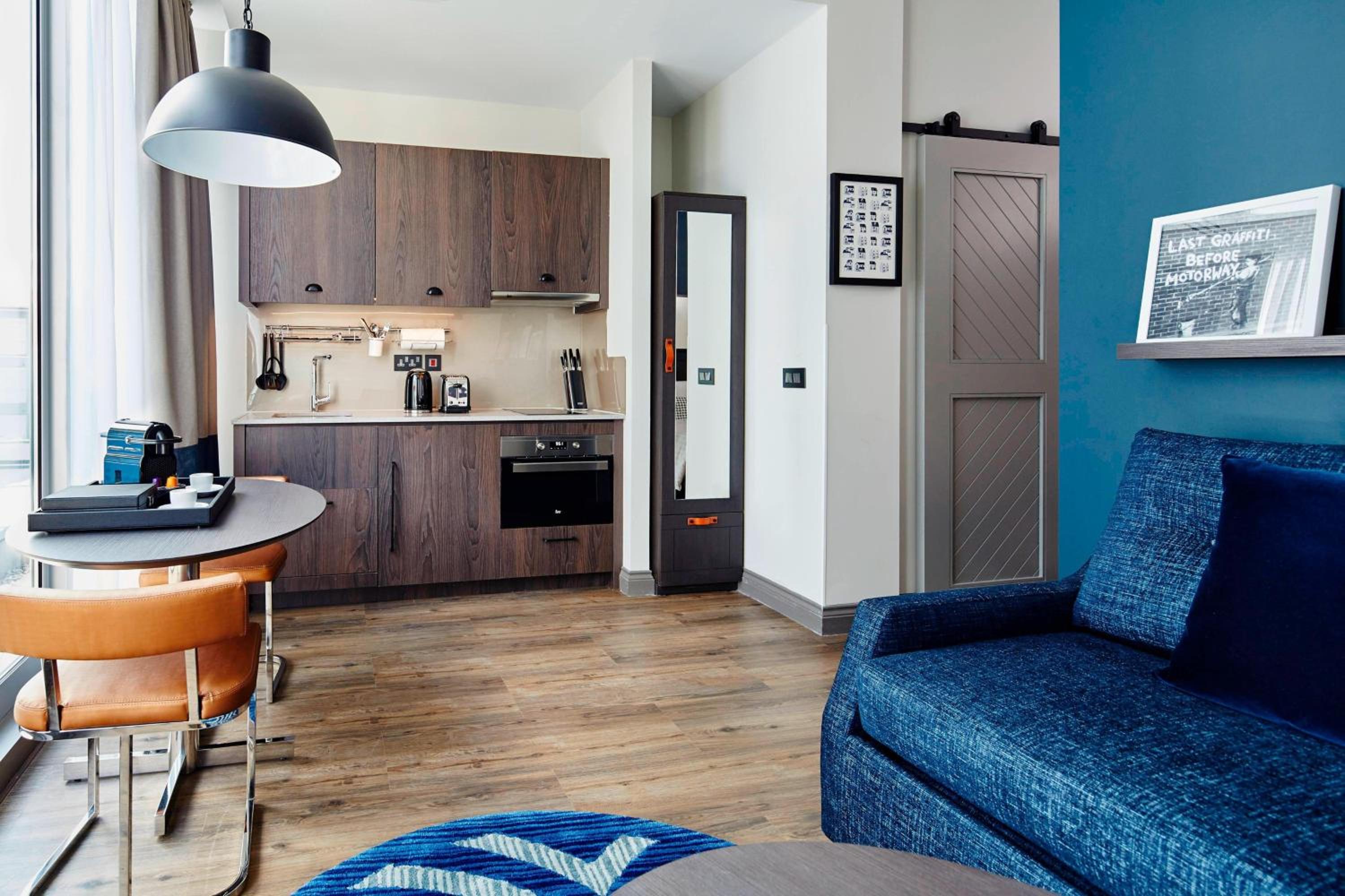 Deluxe Studio Suite