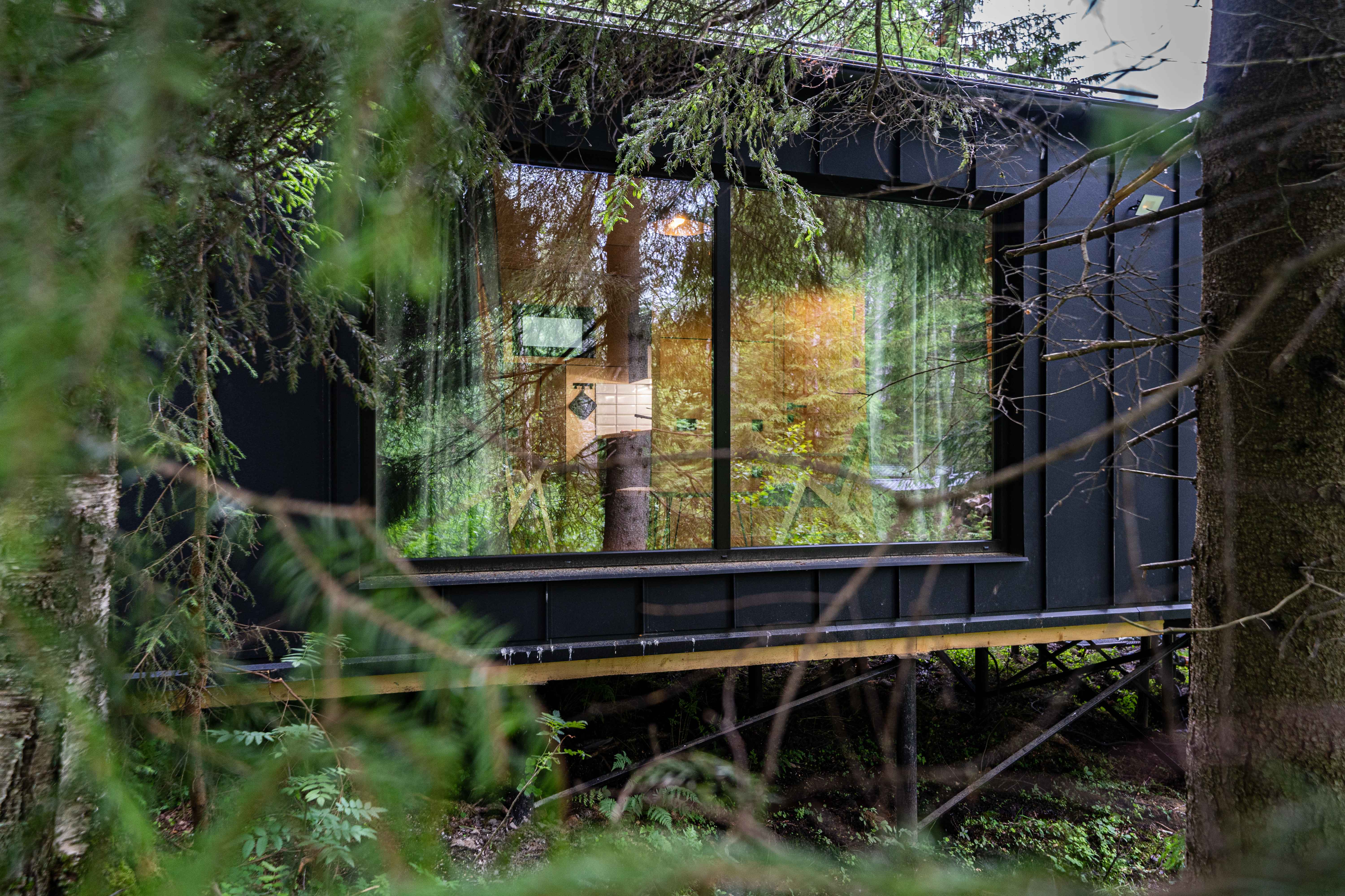 Коттедж №15 Заезд: 14:00 Выезд: 12:00