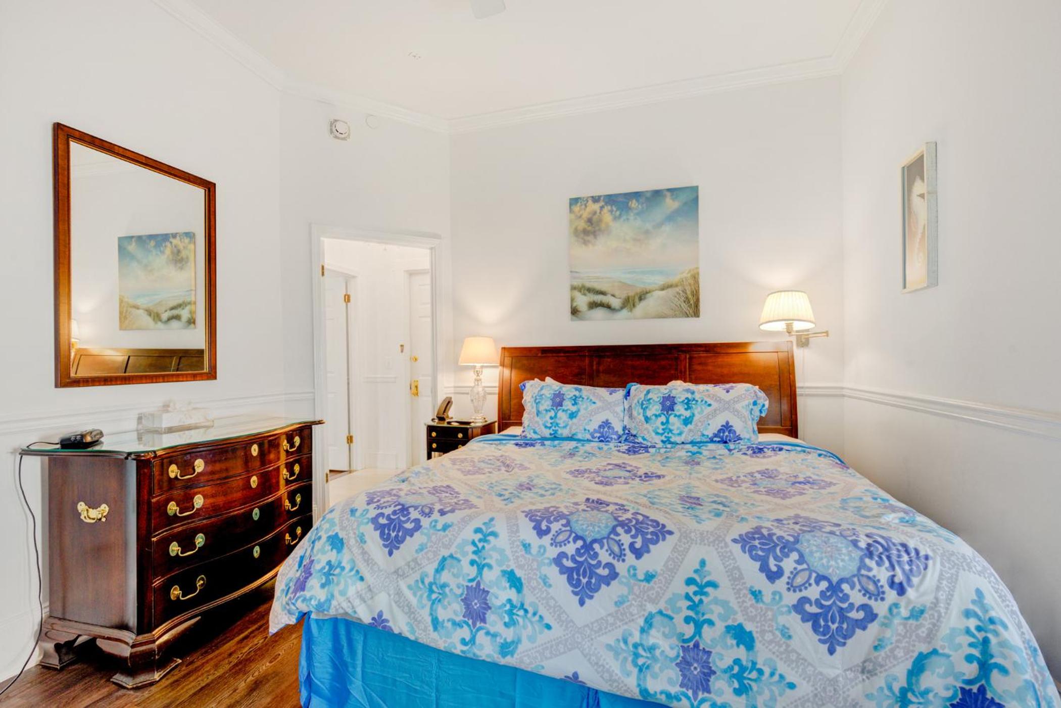 Deluxe Double Room (2 Adults + 1 Child)