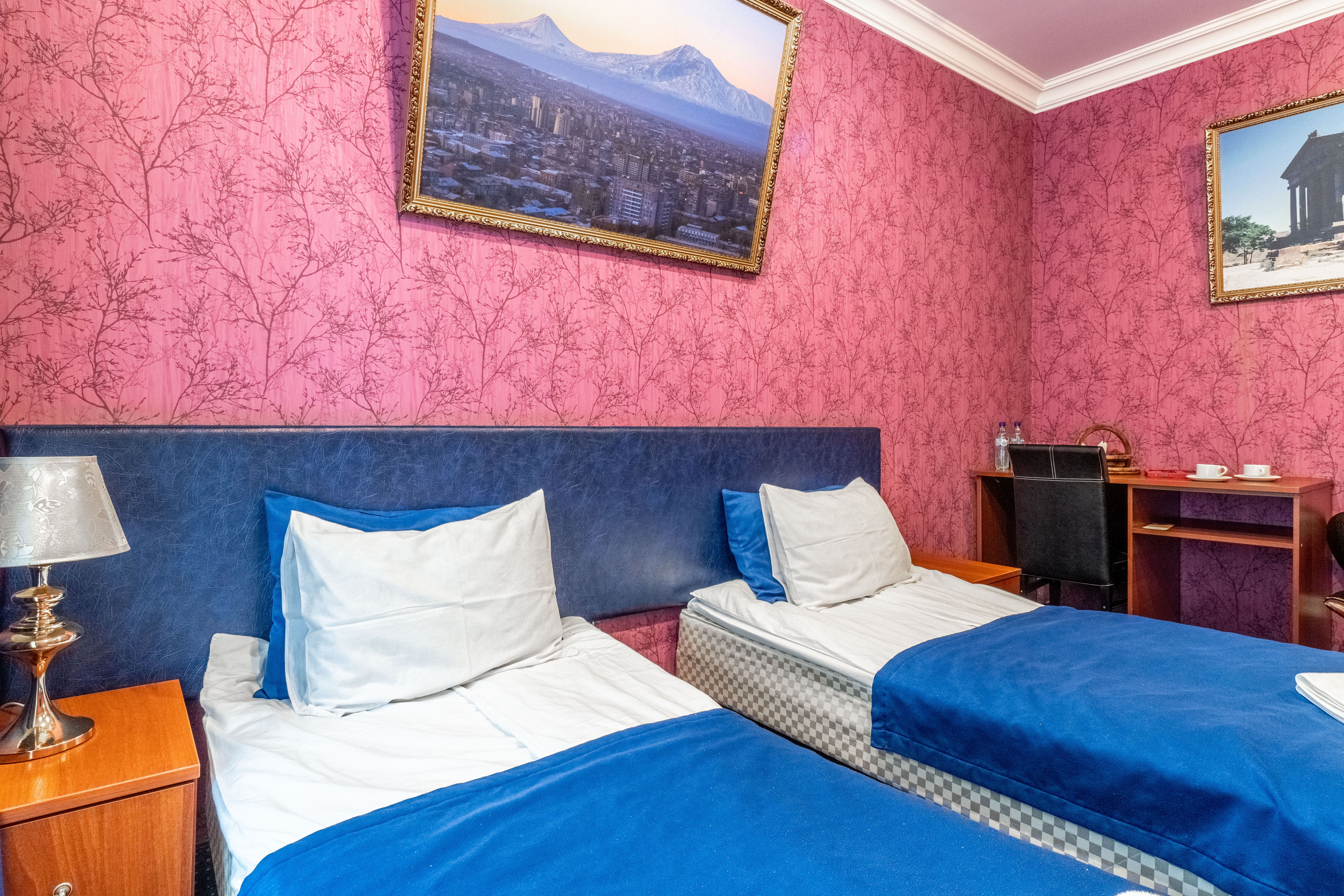 Улучшенный номер с кроватью размера «king-size» или 2 отдельными кроватями