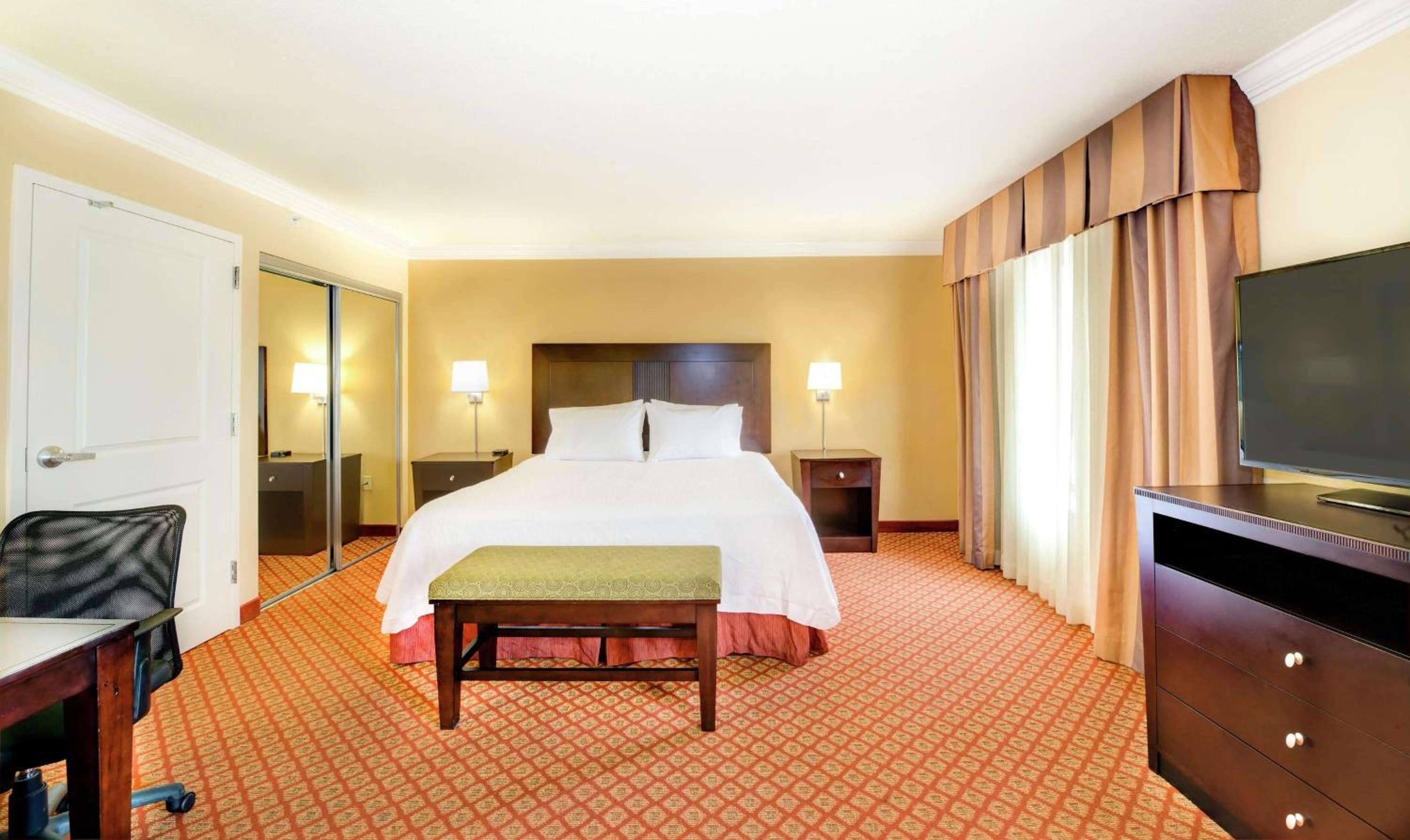 King Studio Suite - Non-Smoking