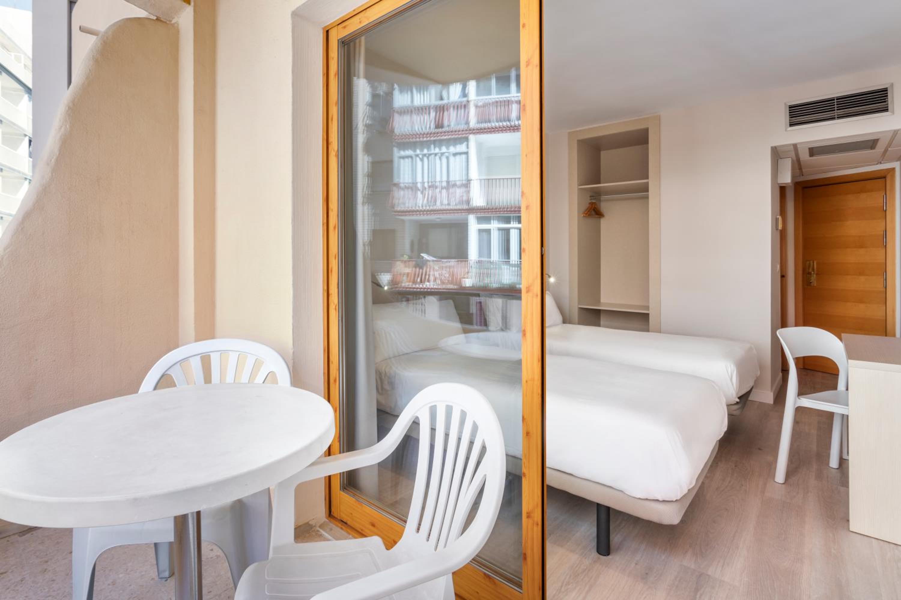 Twin Room with Balcony