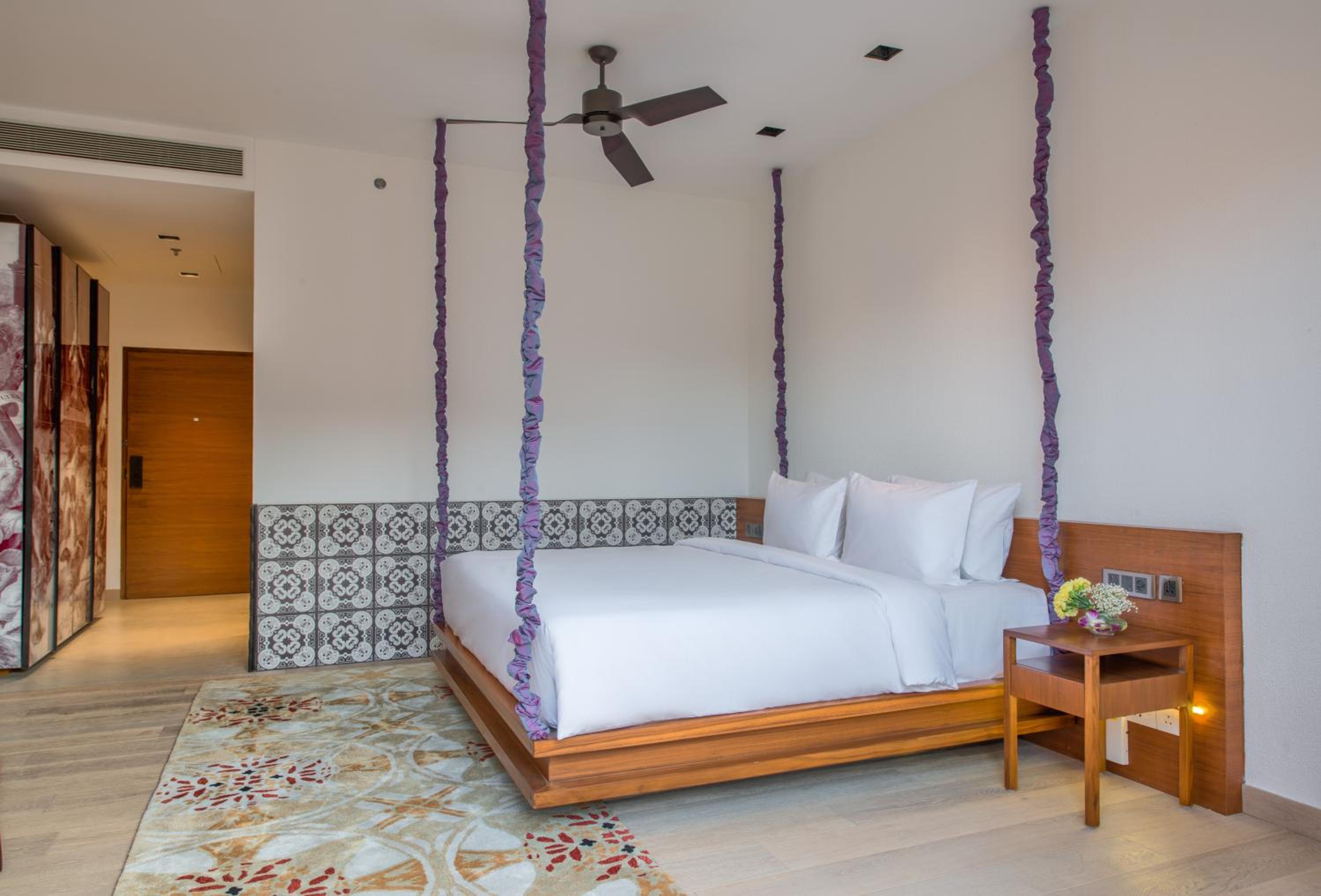 Deluxe Room King Bed - 20% discount on Spa & Laundry