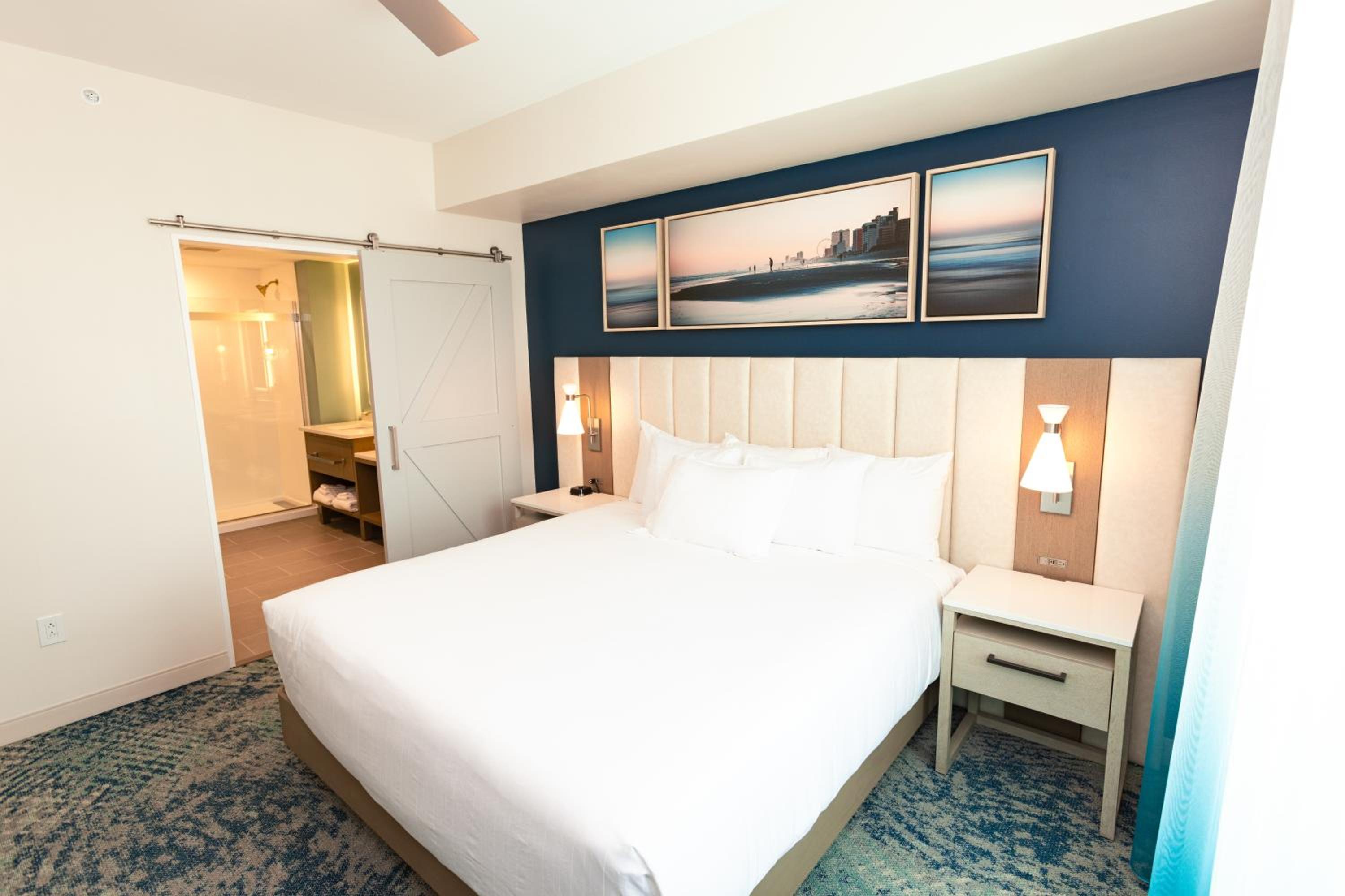 Three-Bedroom Signature