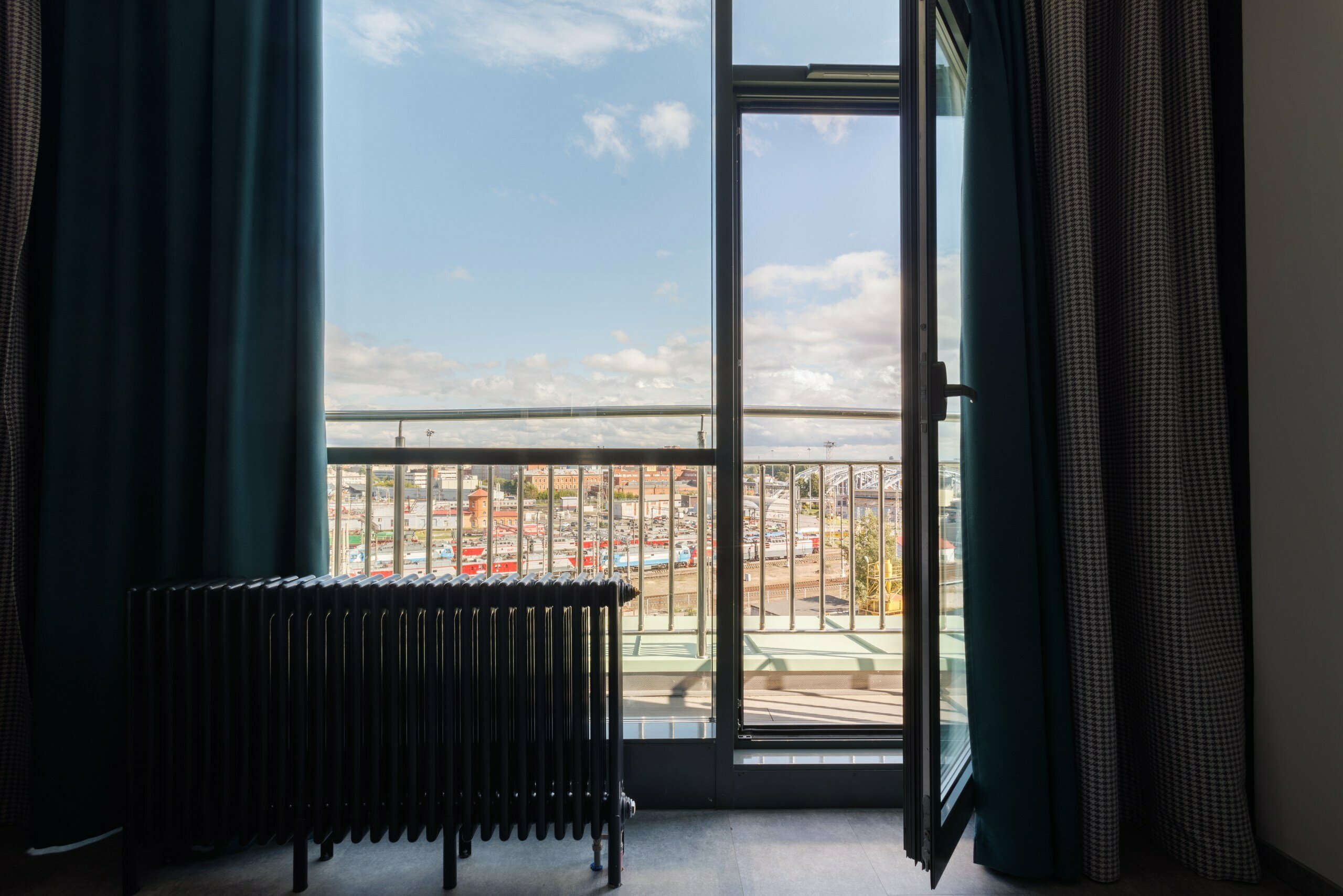 Студия с панорамным видом