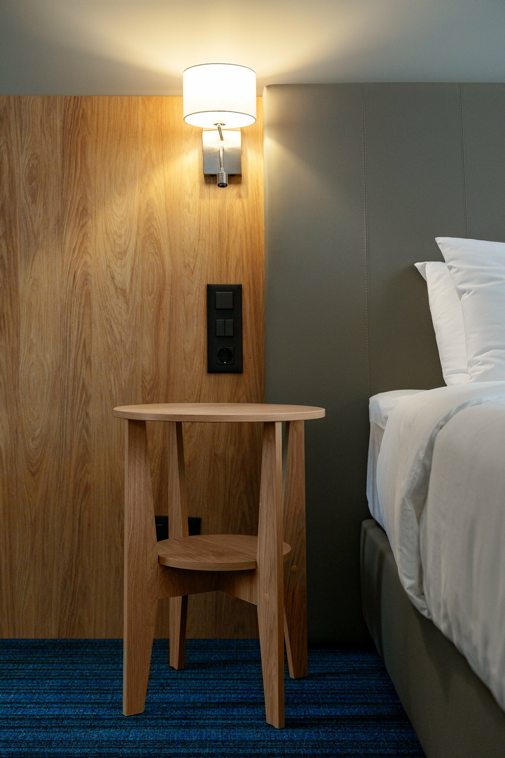 Улучшенный с видом на реку