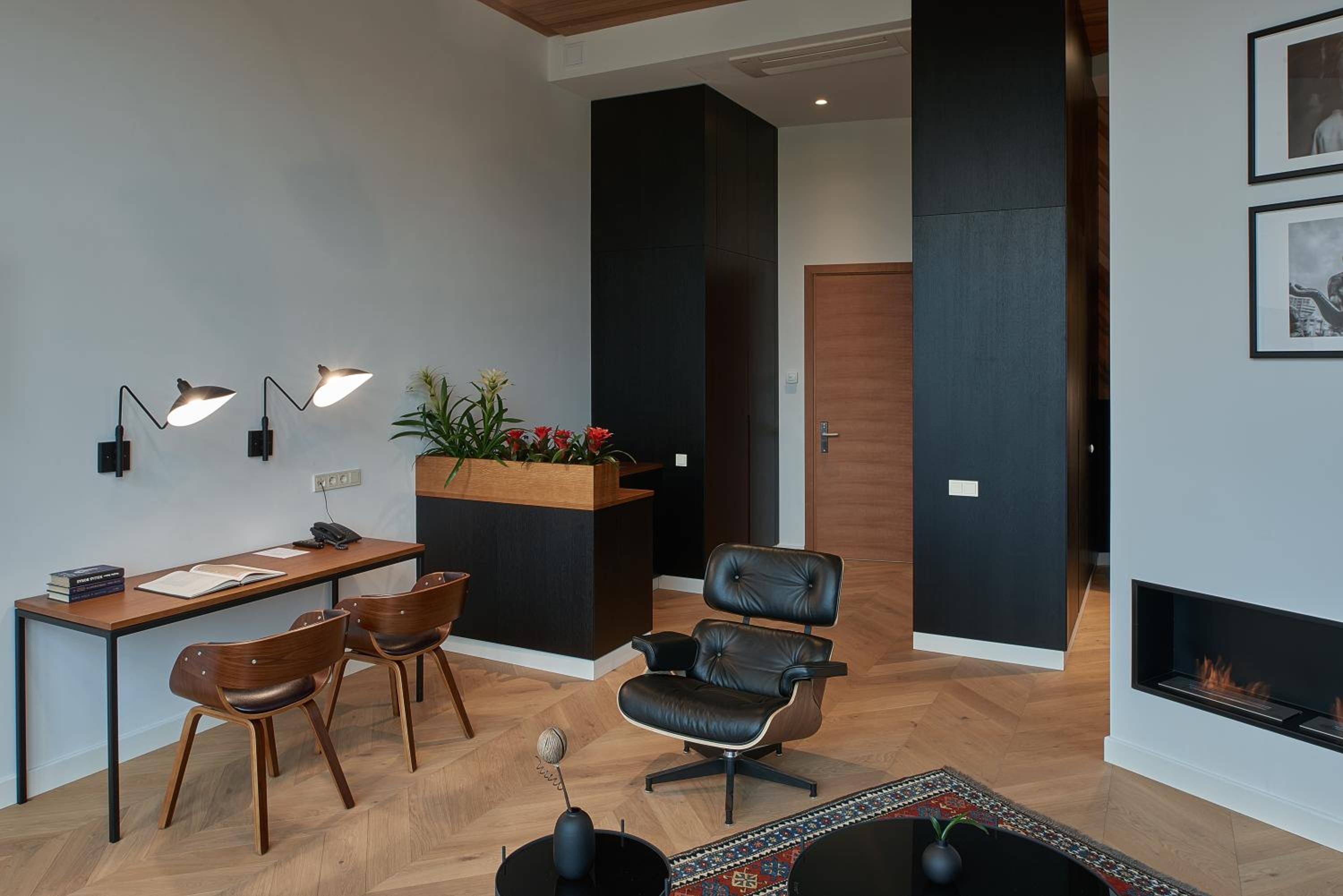 Deluxe Queen Suite with Spa Access