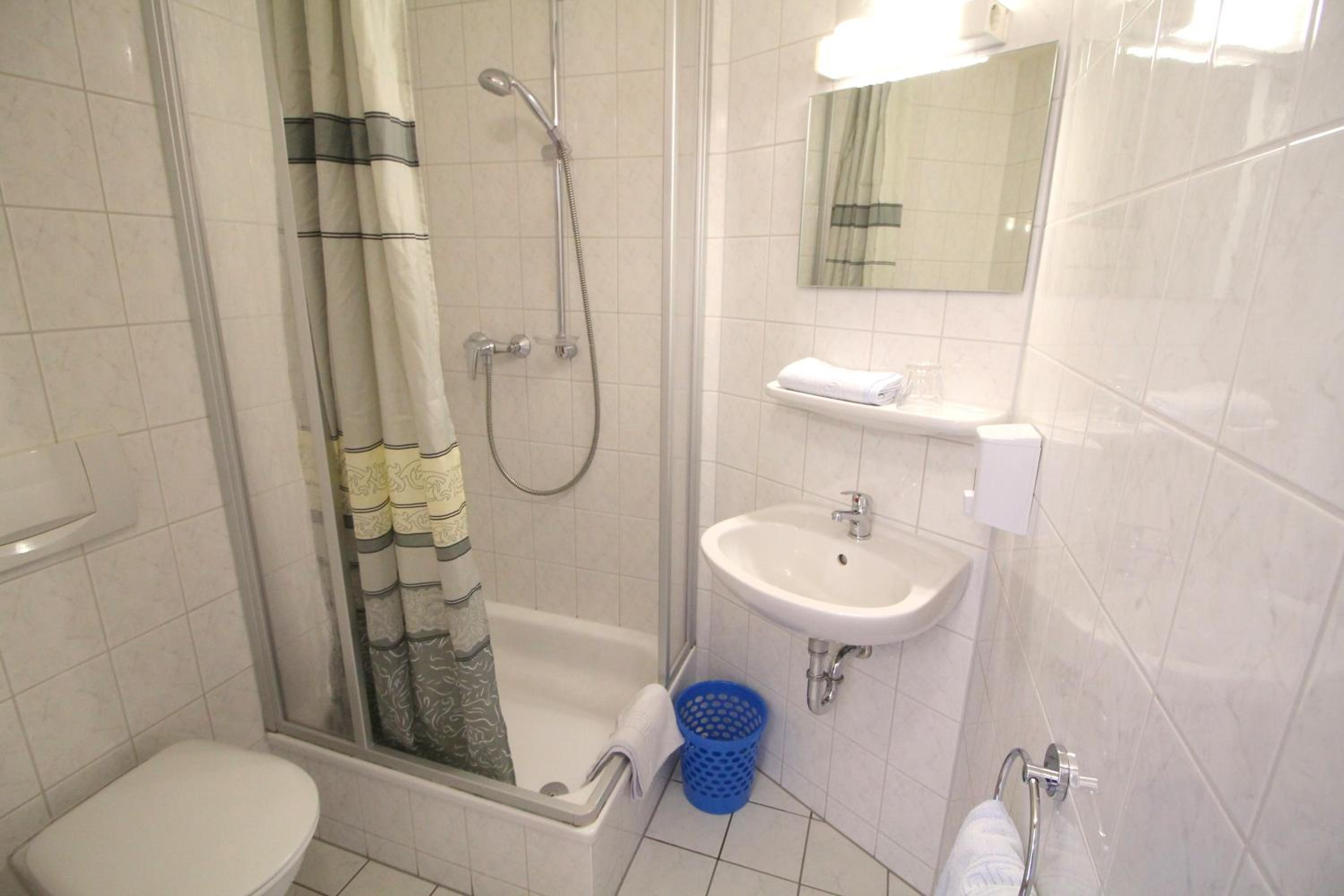 Basic Triple Room