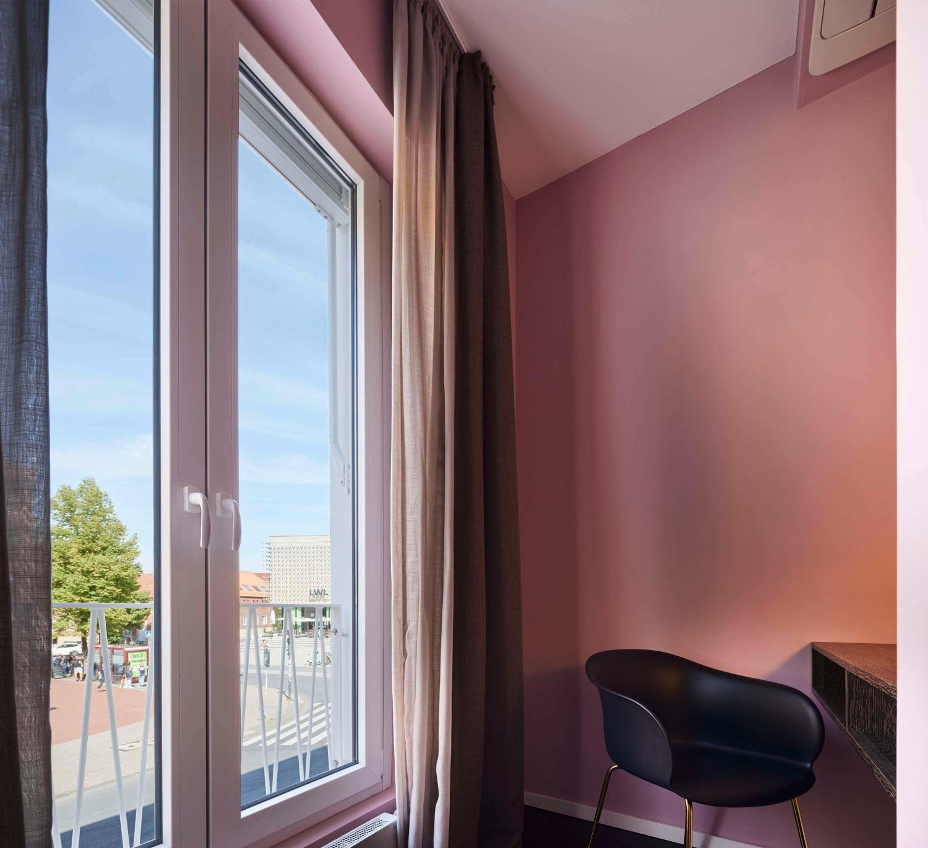 Comfort View Room with Kingsize Bed