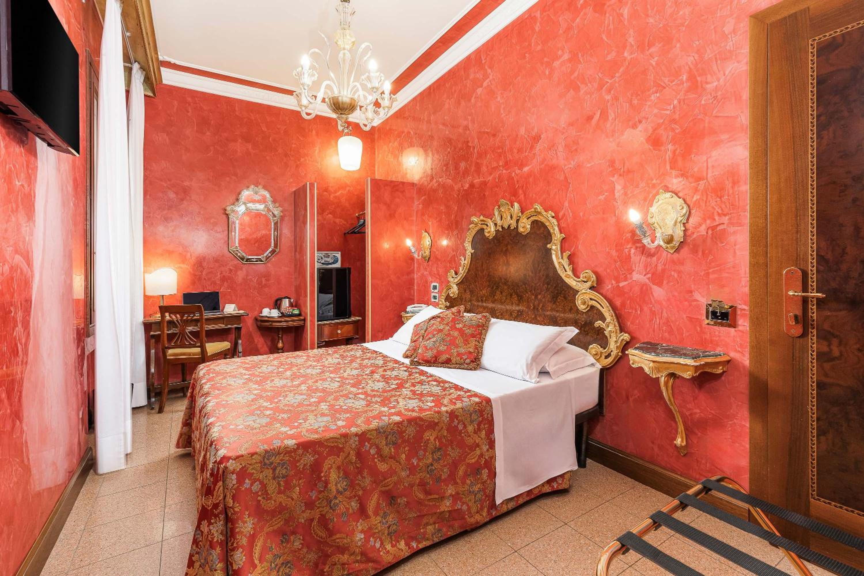 Classic Double or Twin Room