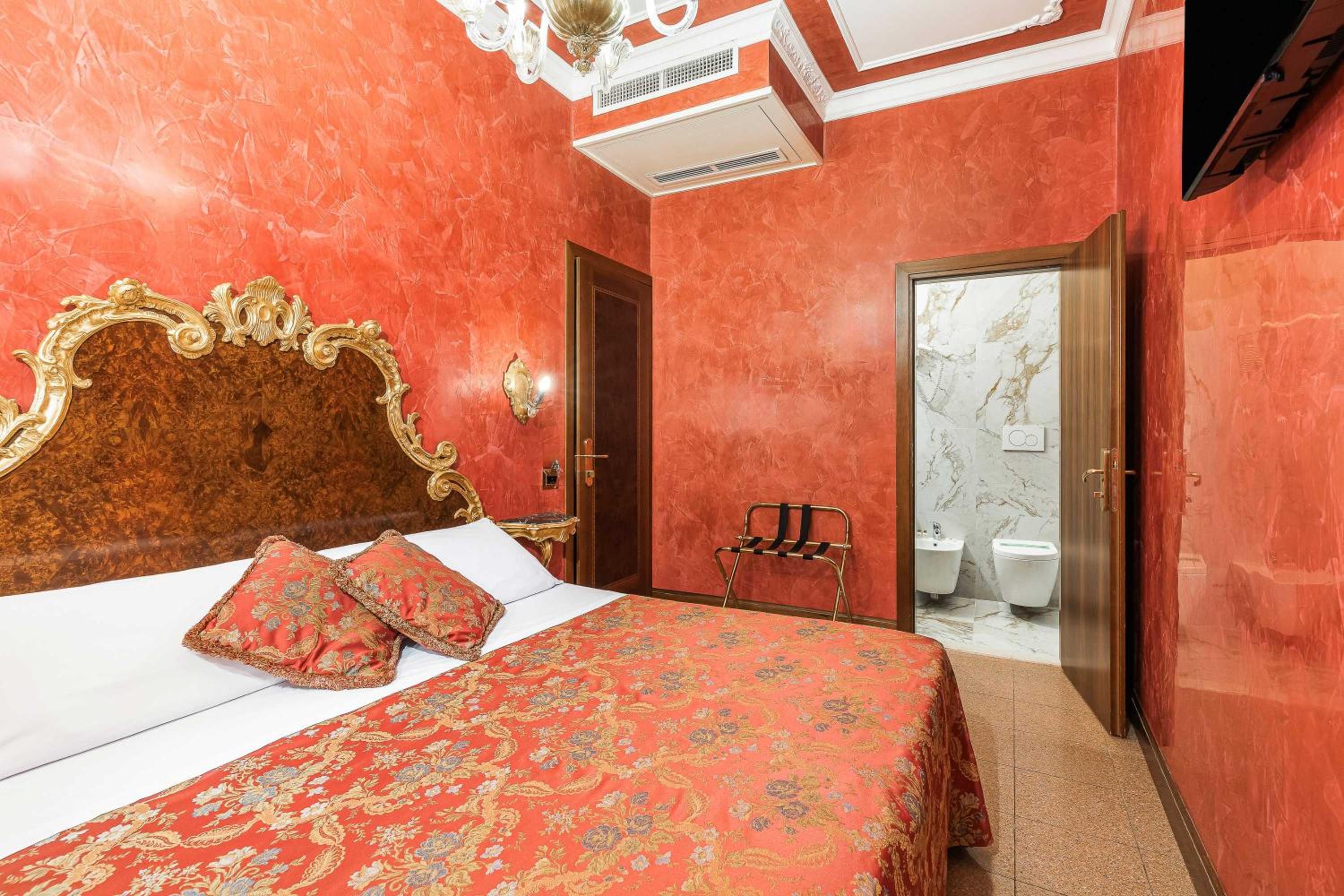 Classic Double or Twin Room