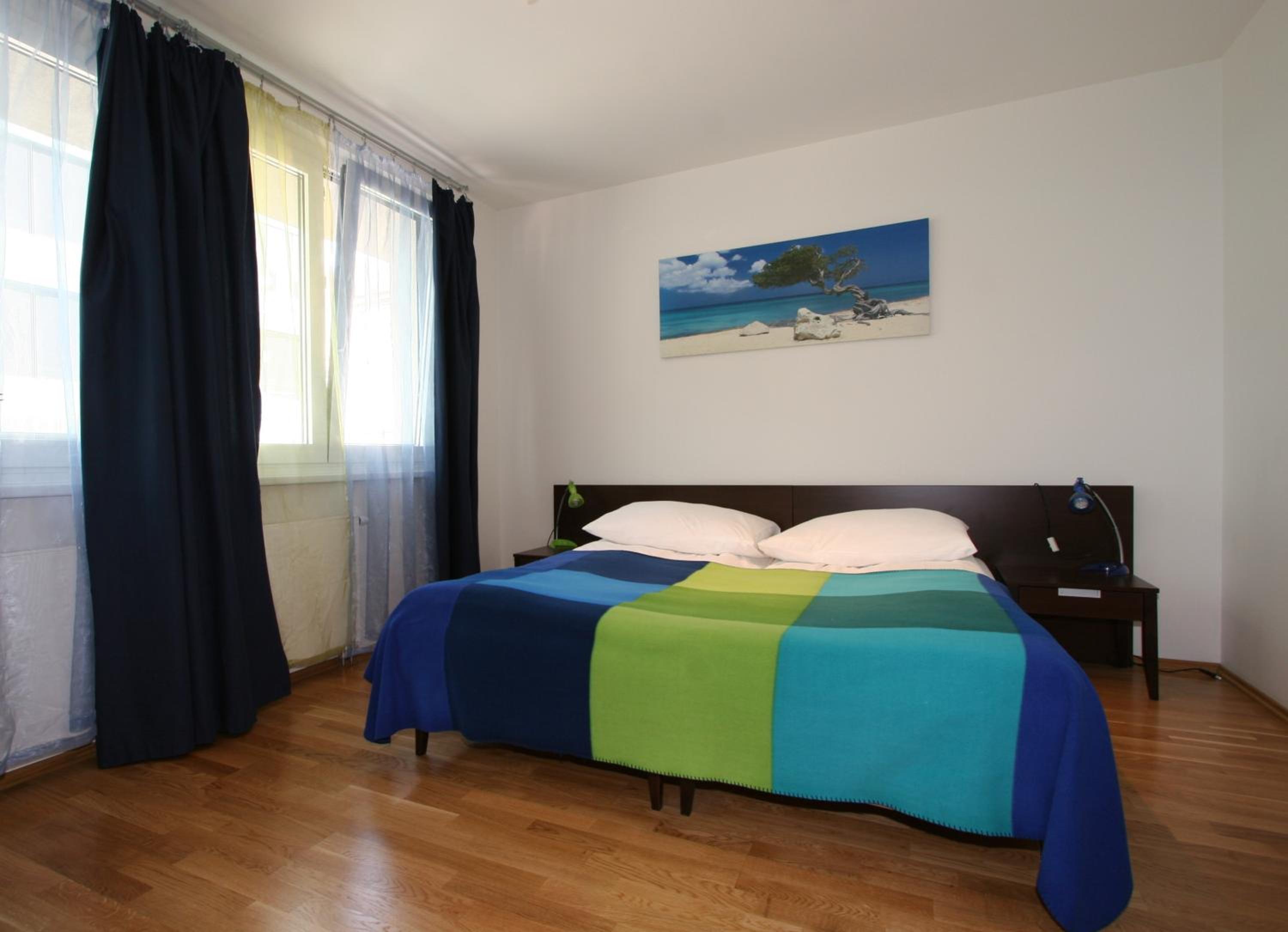 One-Bedroom Apartment (3 Adults)