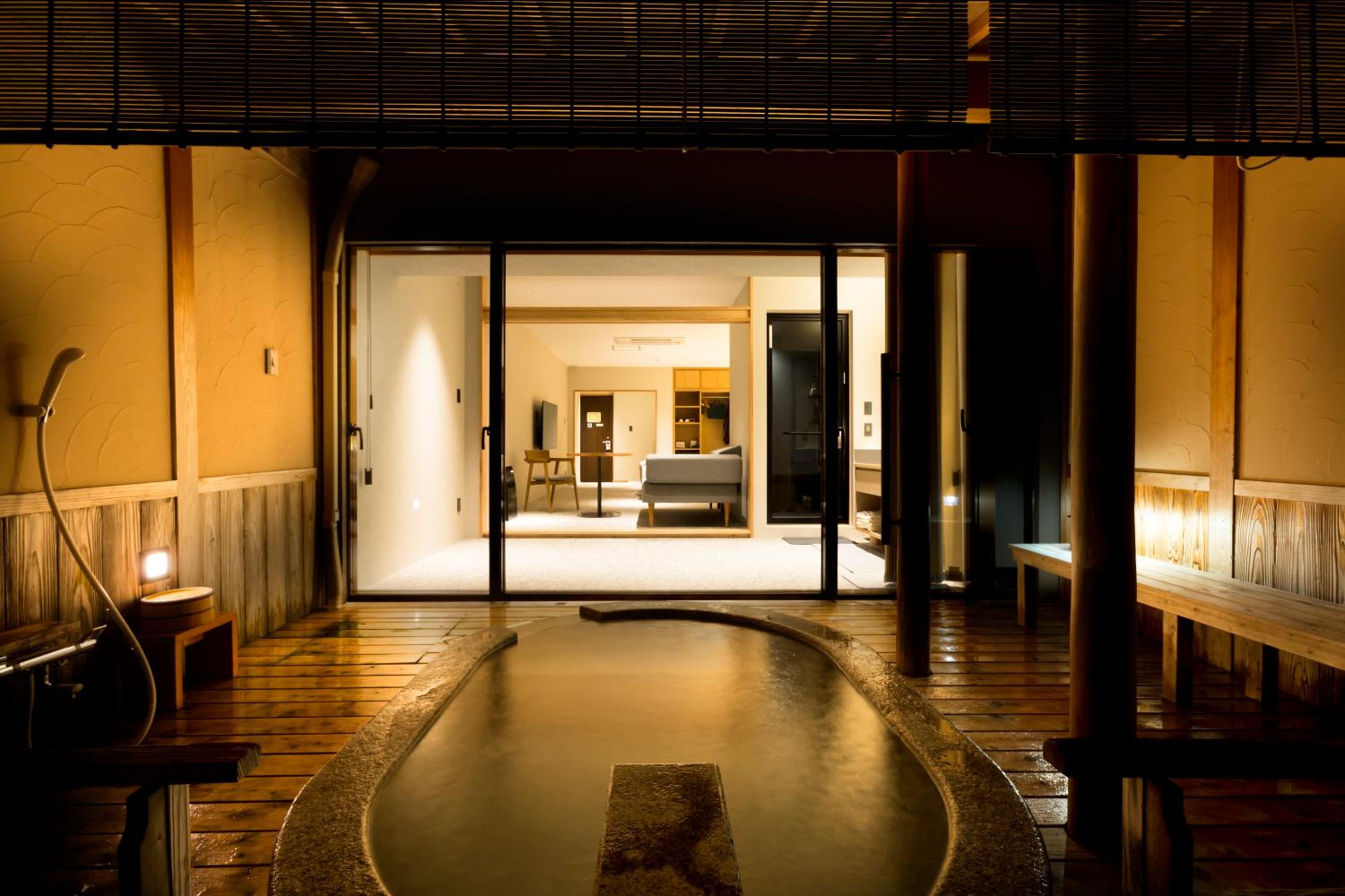 Twin Room with Private External Bathroom