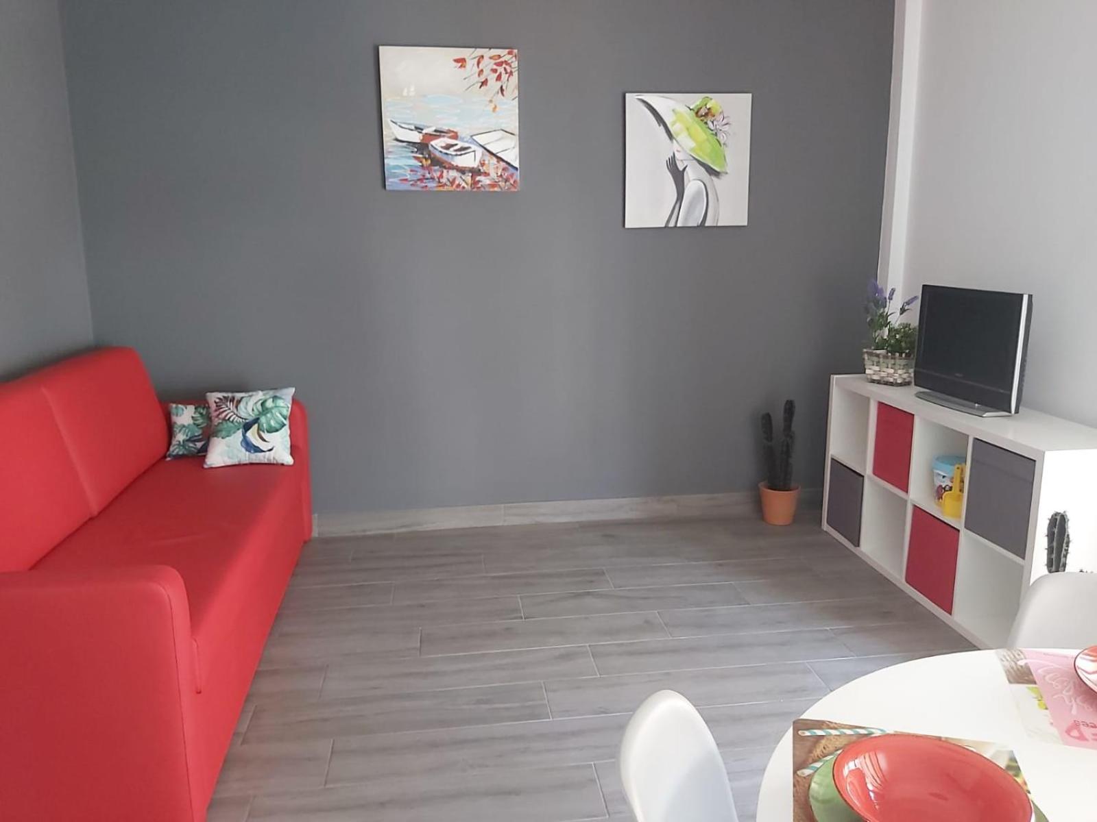 One-Bedroom Apartment