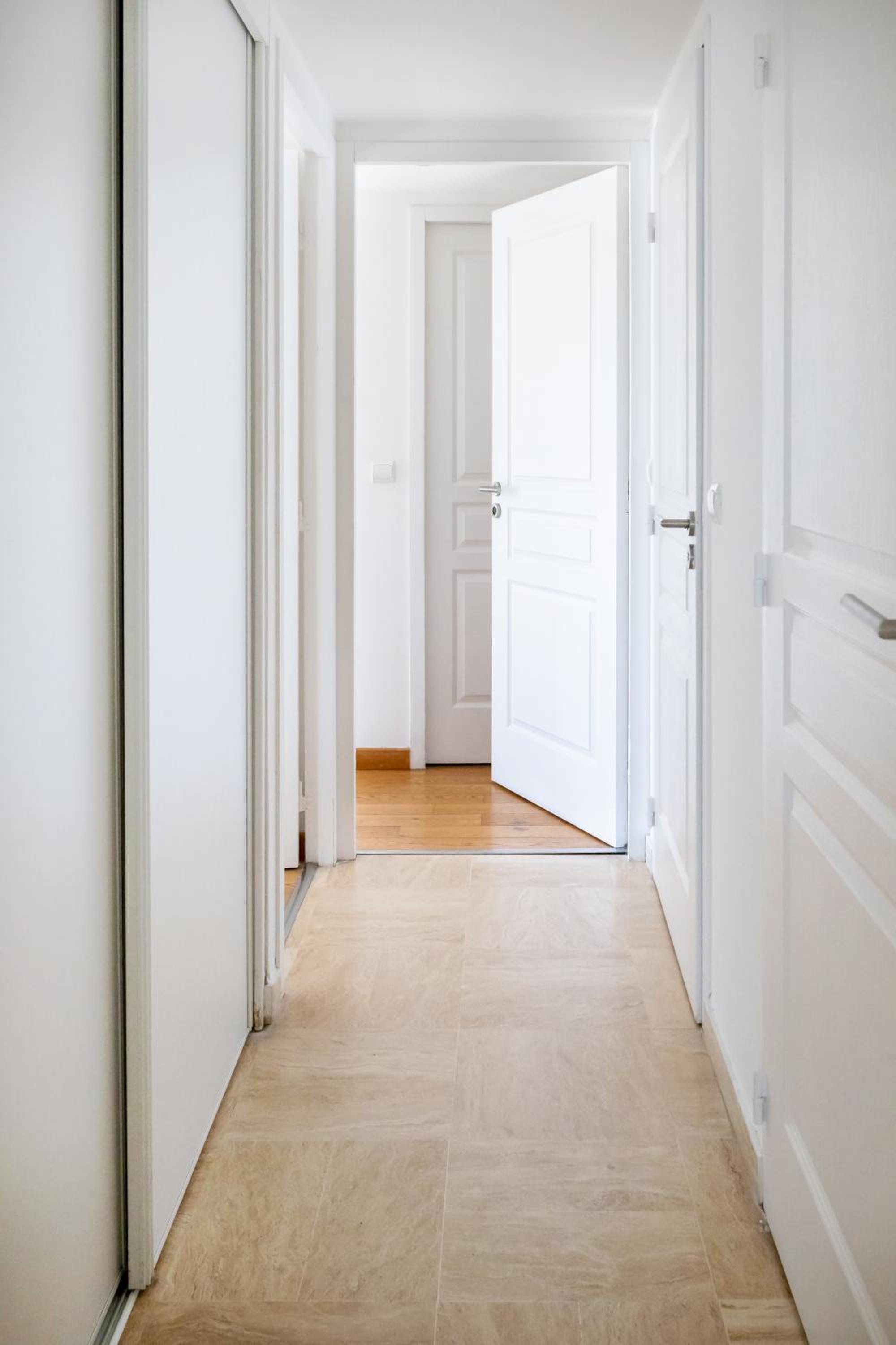 Two-Bedroom Apartment (6 Adults) with swimming-pool view