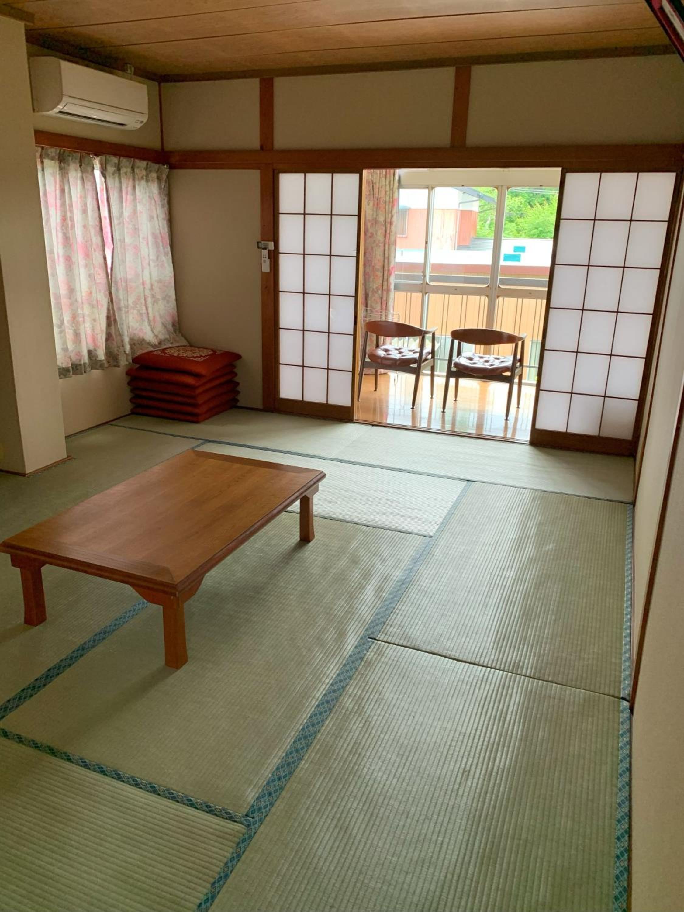 Japanese-Style Room
