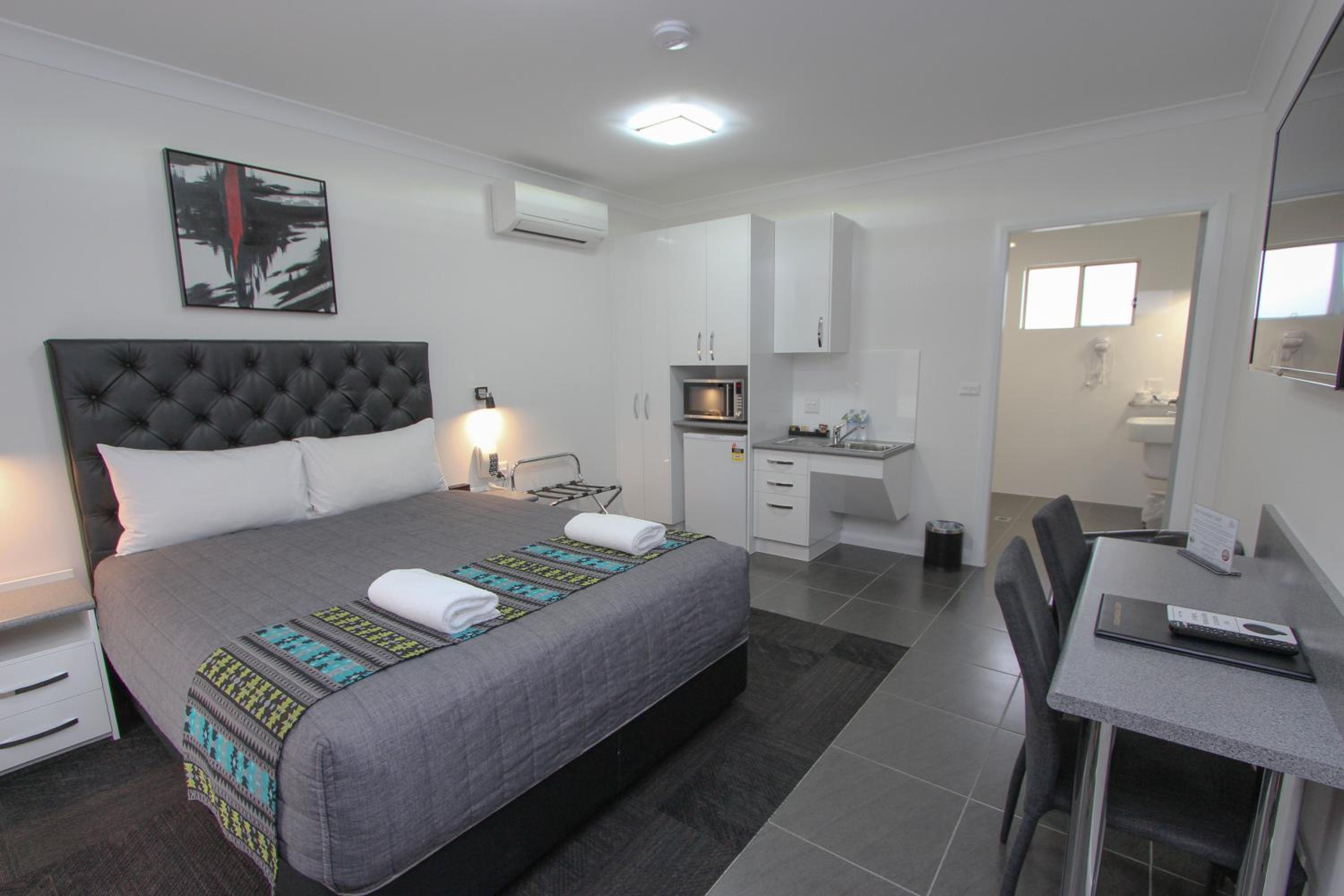 Queen Room - Disability Access