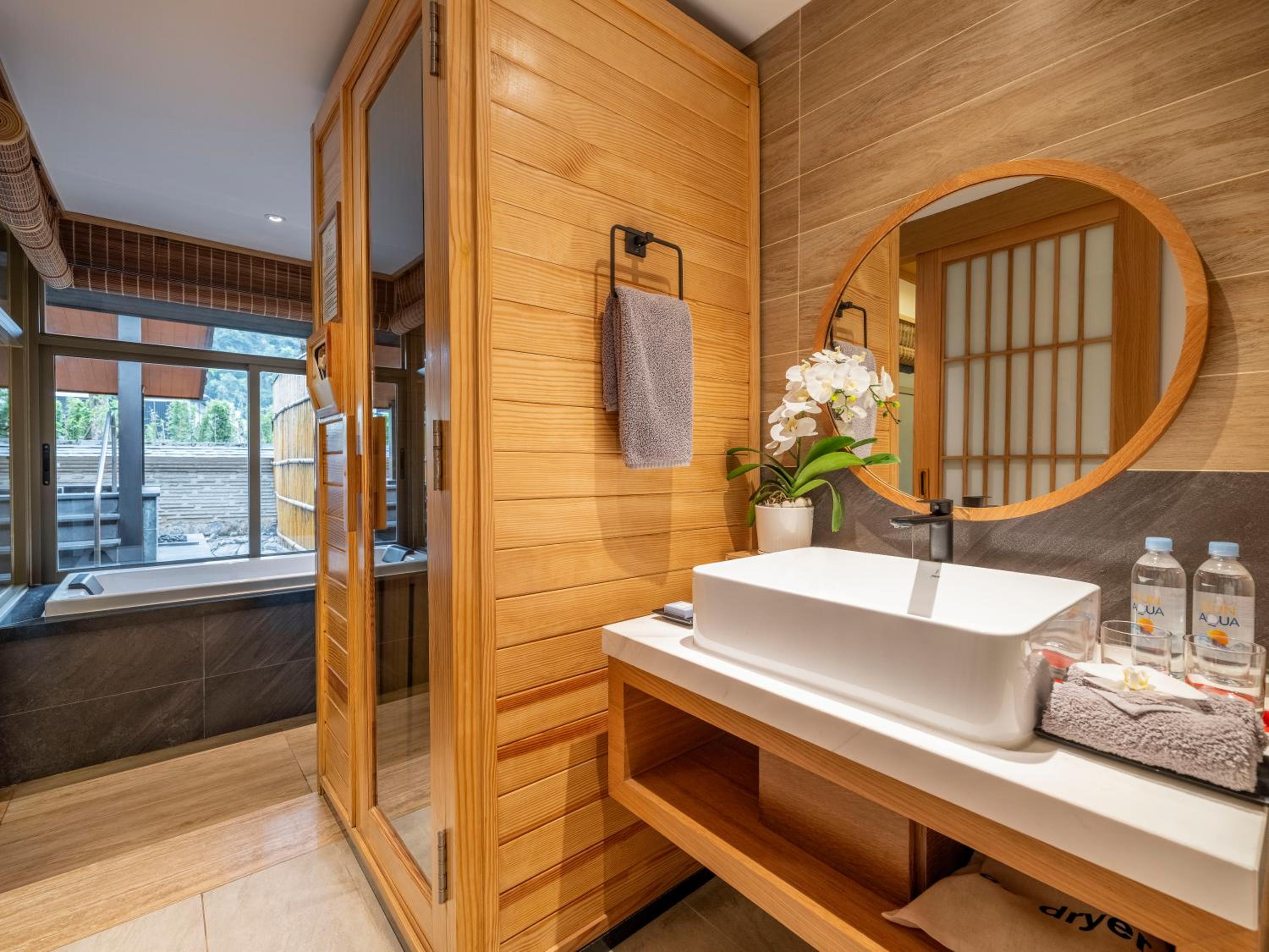 Washitsu Ni Room with Public Onsen