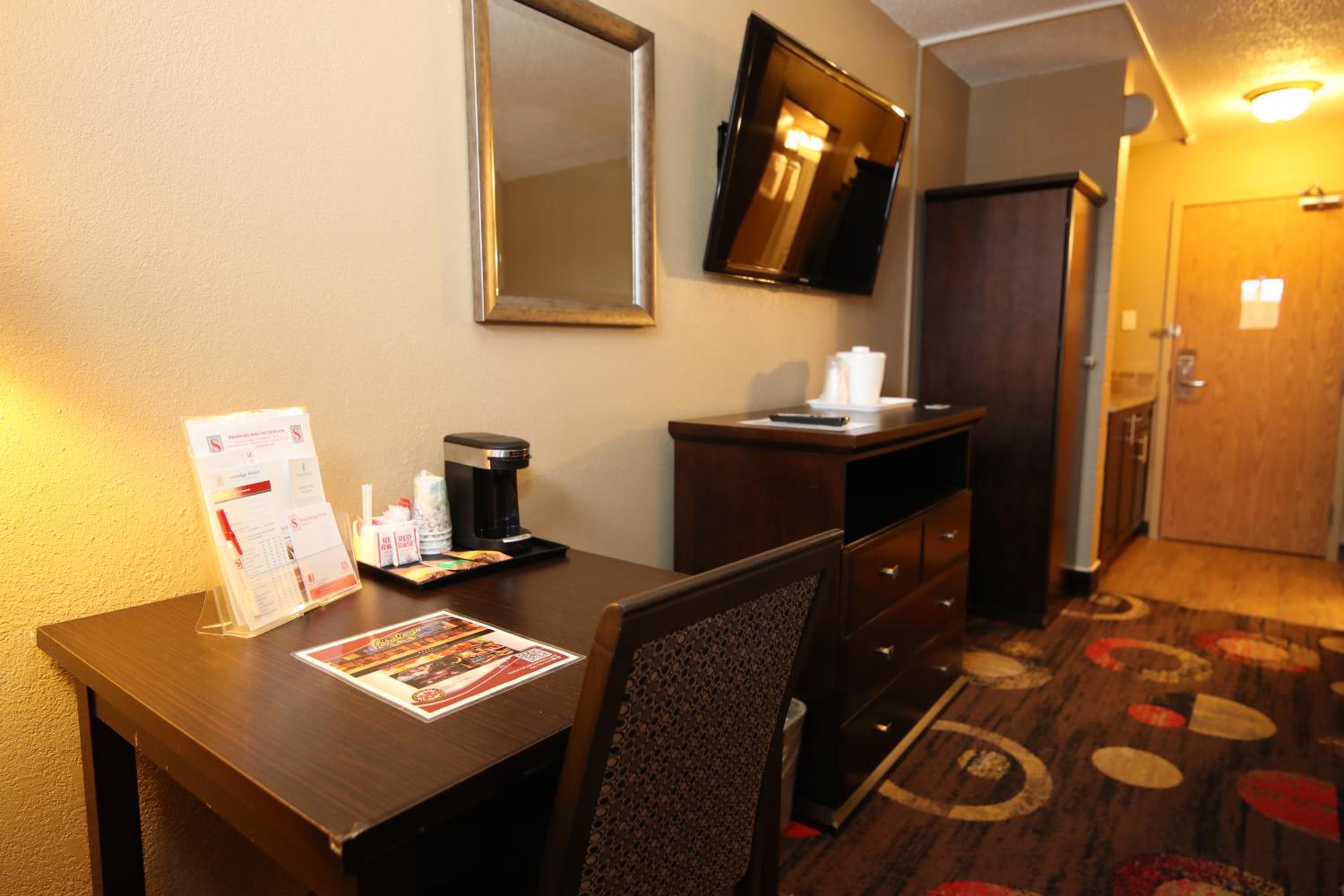 Deluxe Double Room with Kitchenette