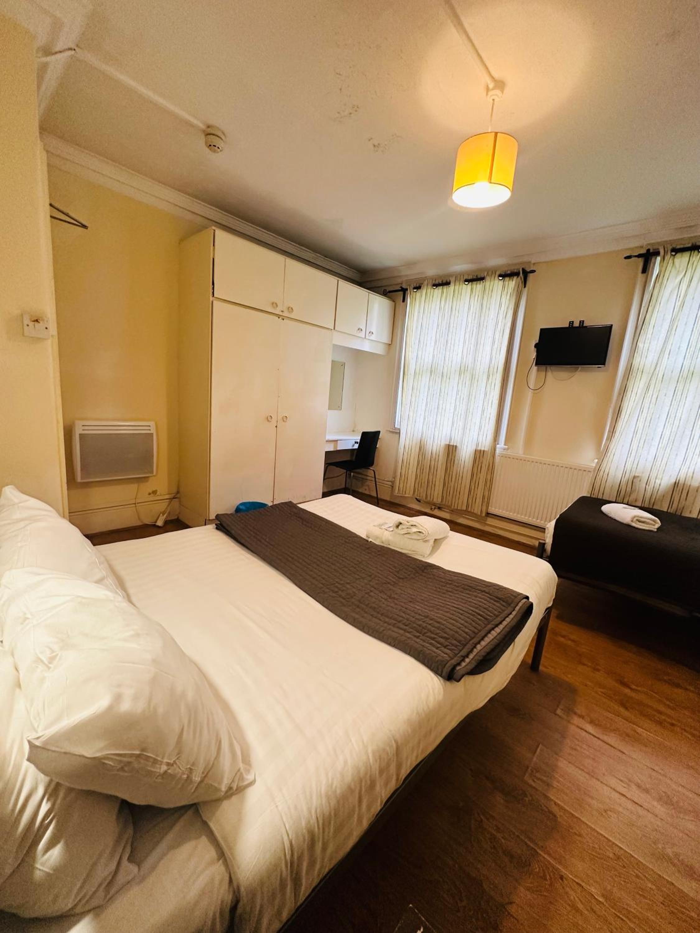Triple Room with Private Bathroom