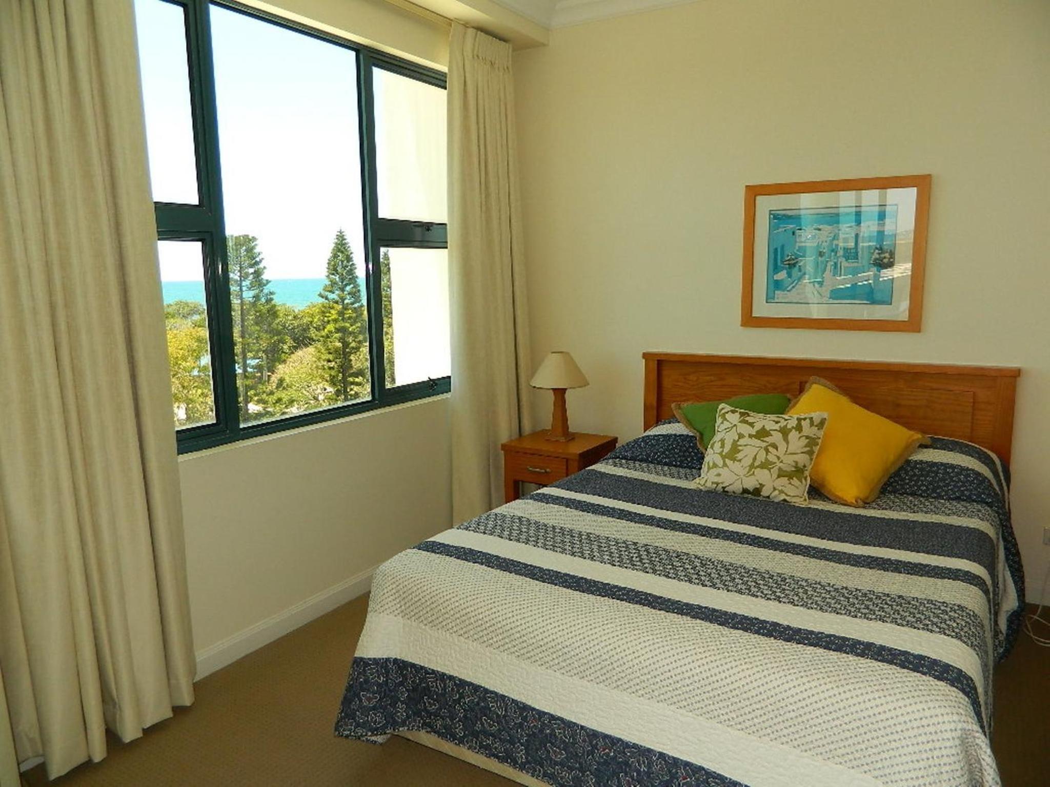 Two-Bedroom Apartment with Park View Deluxe