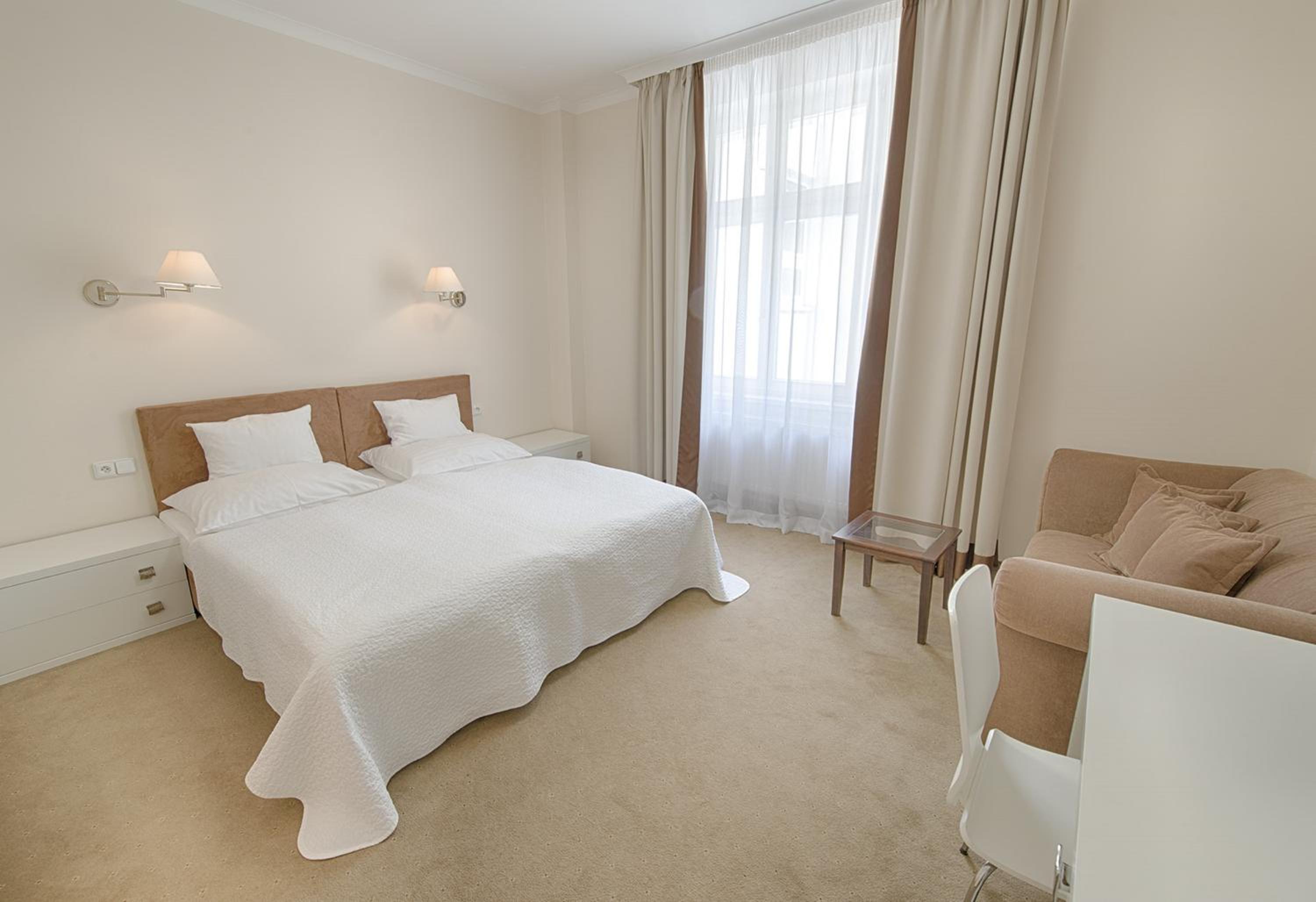 Apartment (4 Adults)