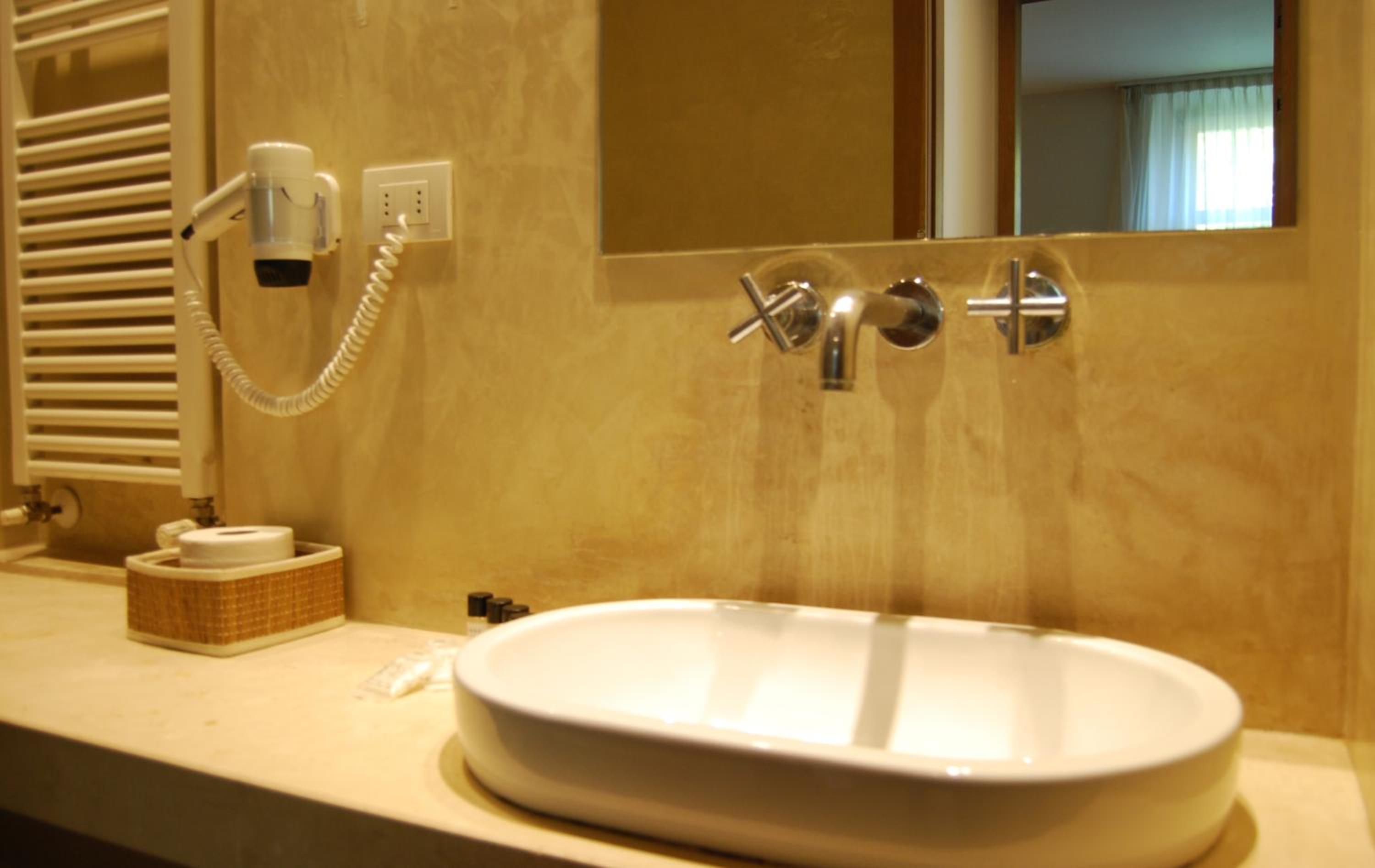 One Bedroom Apartment