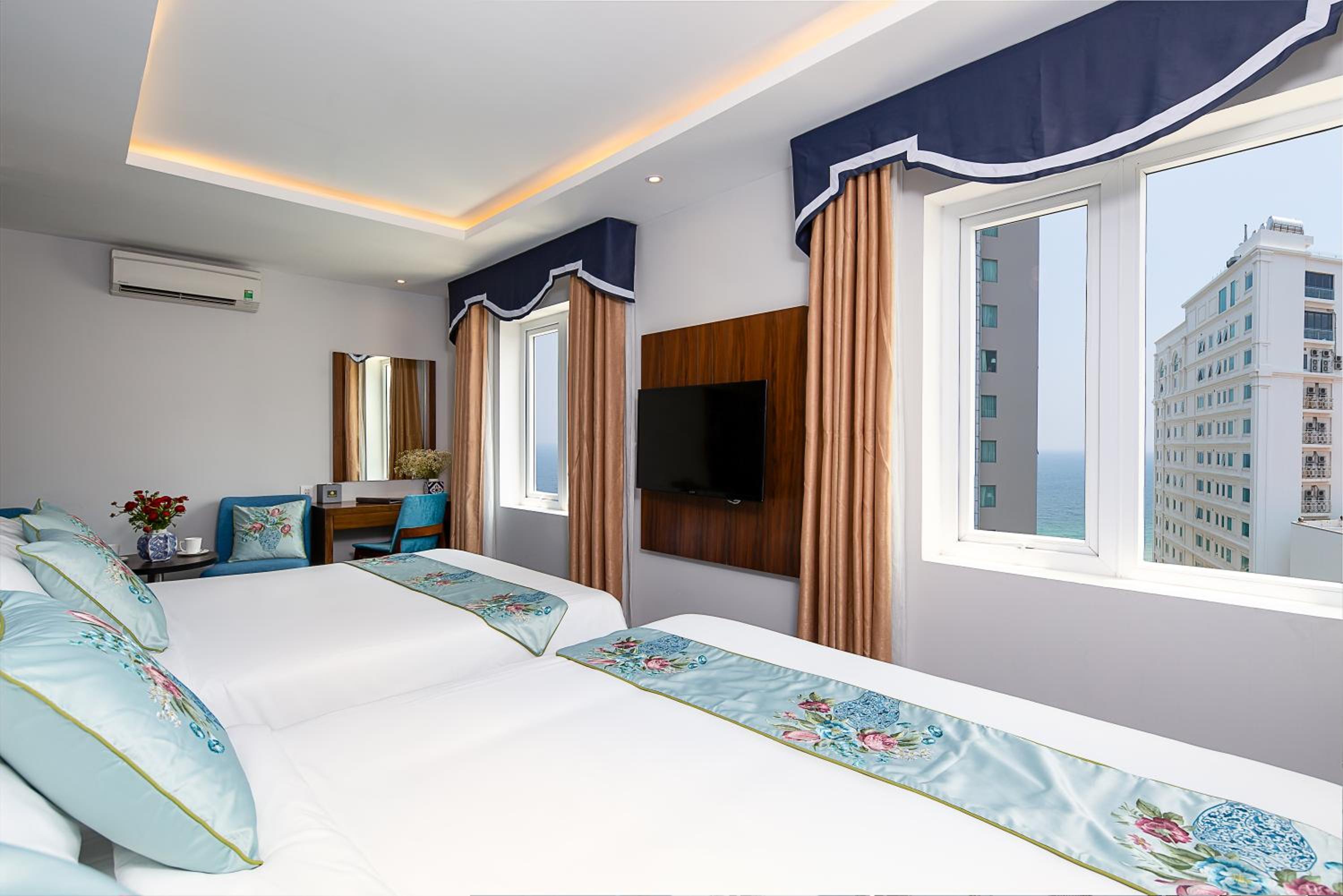 Family Room with Side Sea View