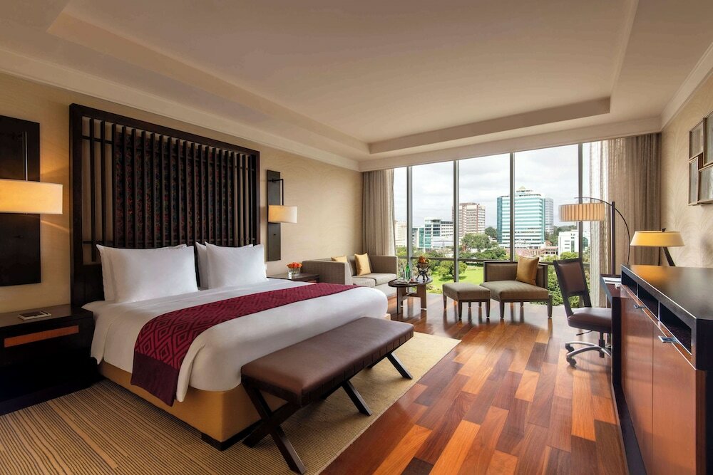 Superior Room, 1 King Bed