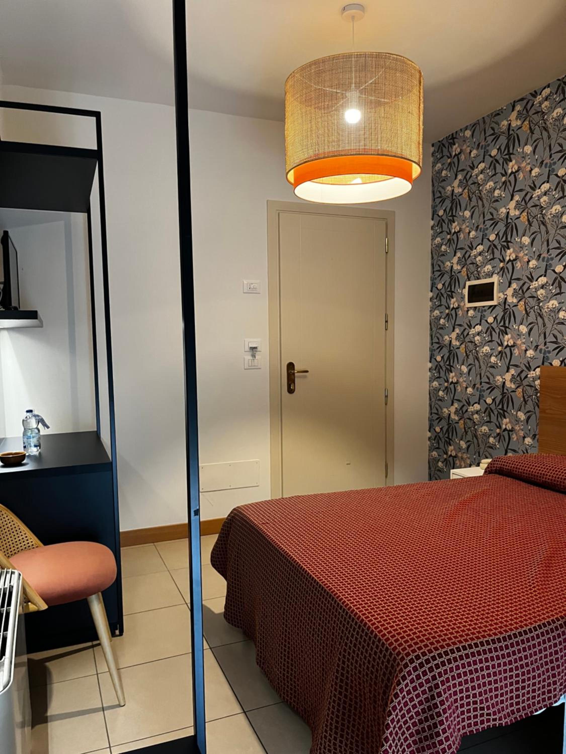 Room with french bed - 130x195cm