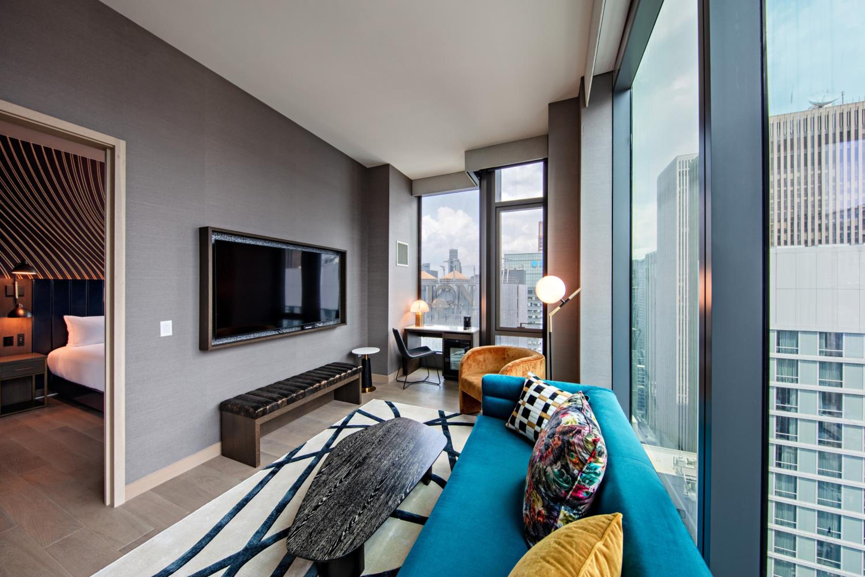 King Suite with Skyline View