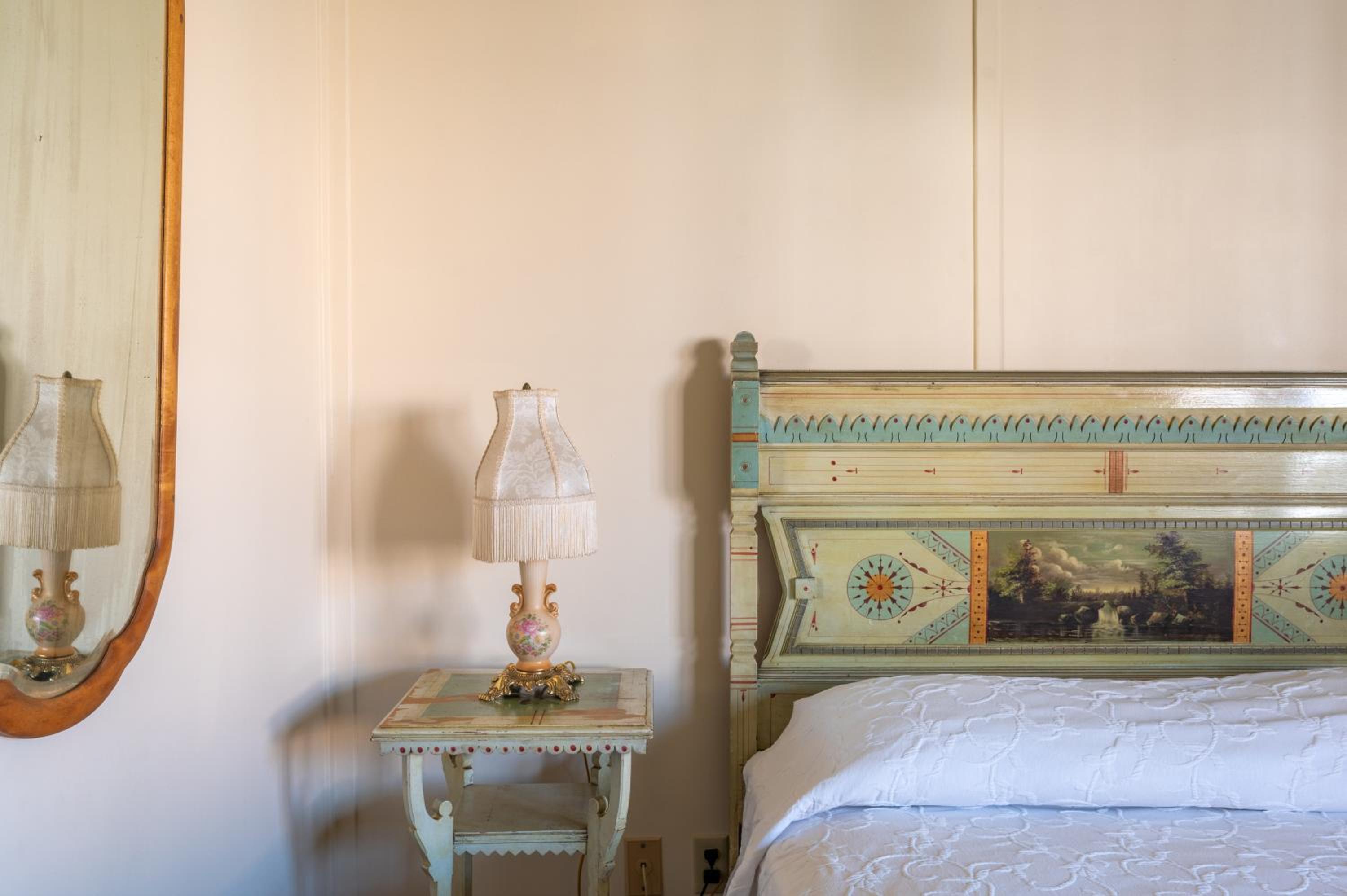 Queen Room with Garden View