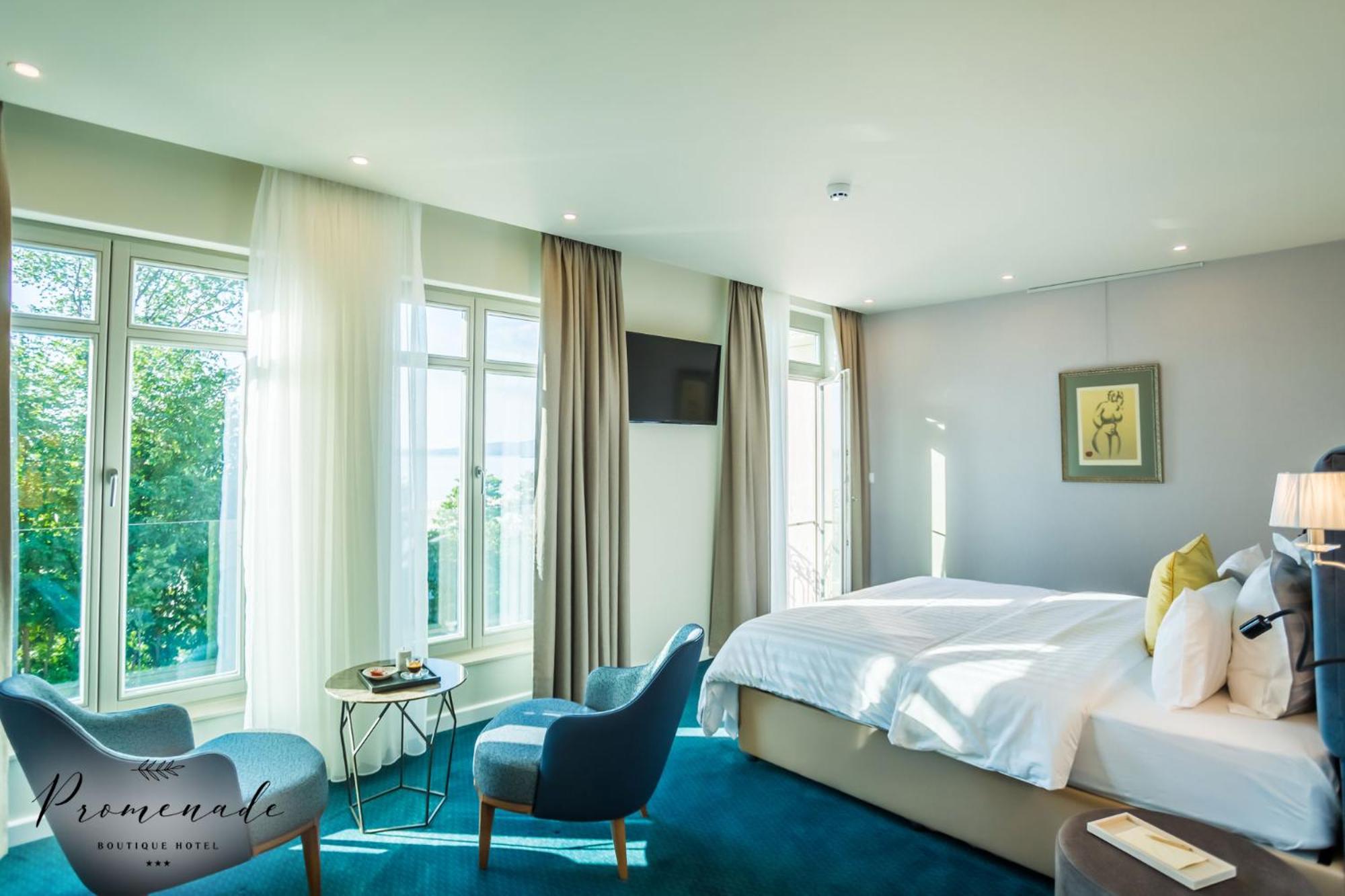 Double Room with Balcony and Sea View