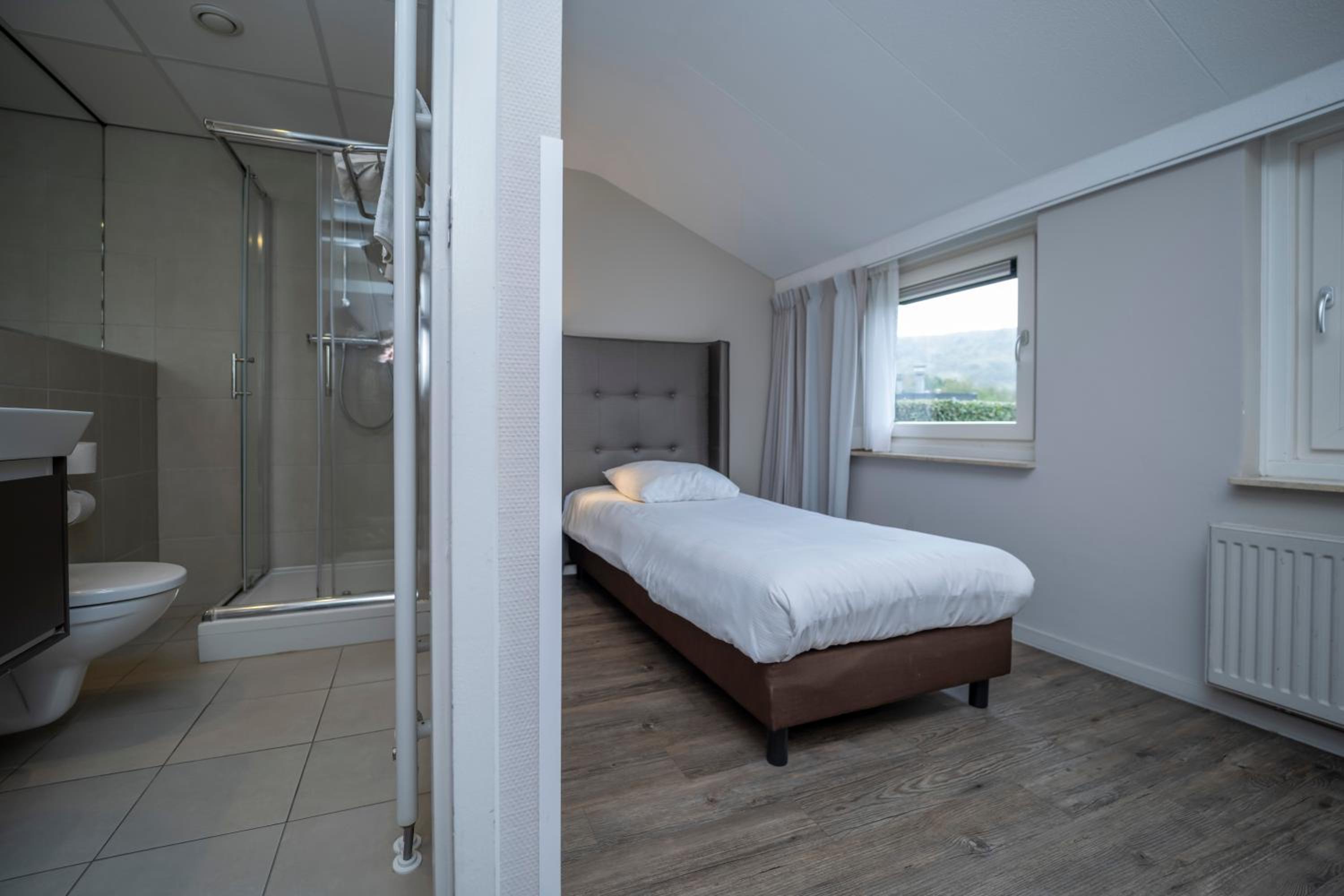 Comfort Single Room with Shower