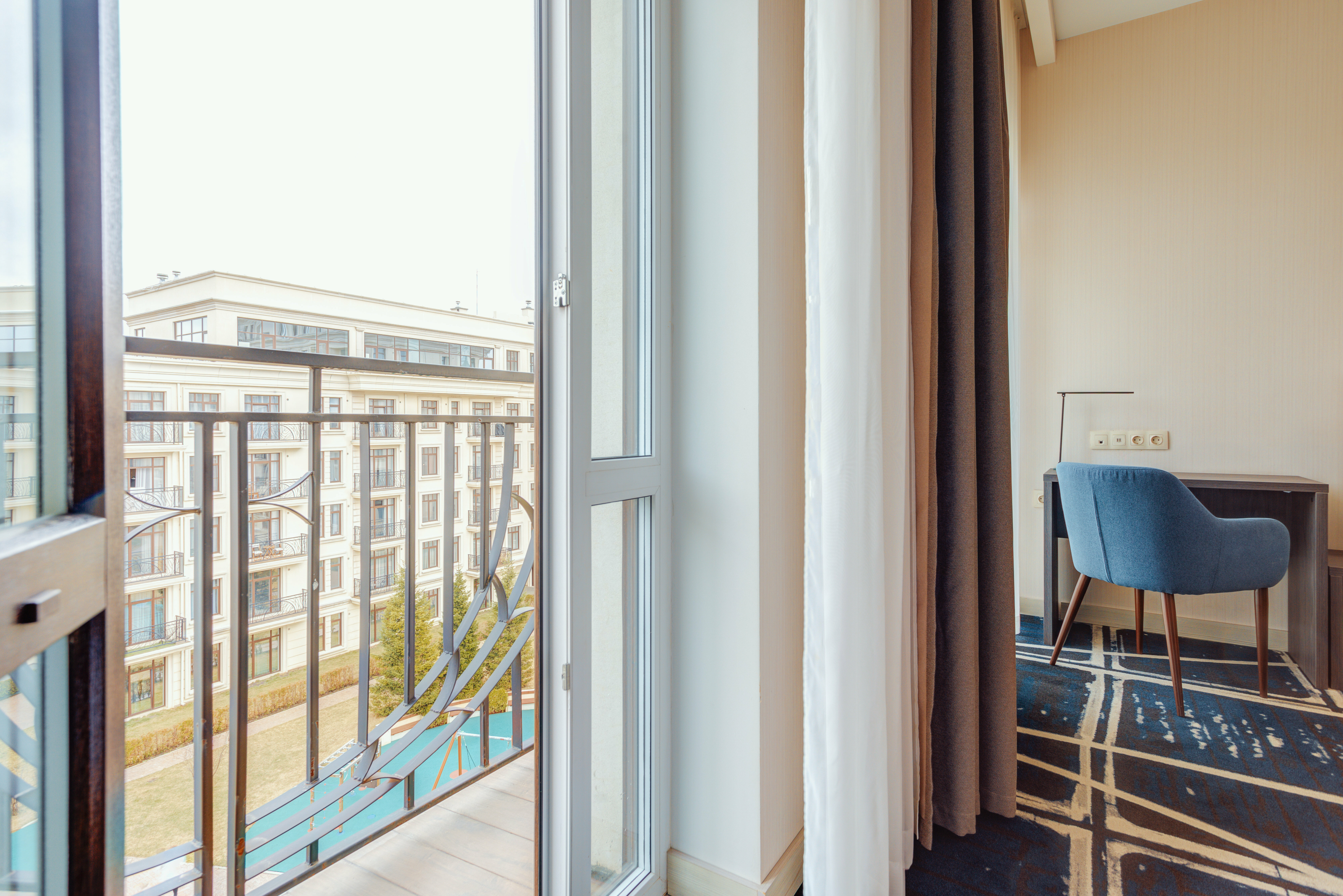 Студия Делюкс с балконом